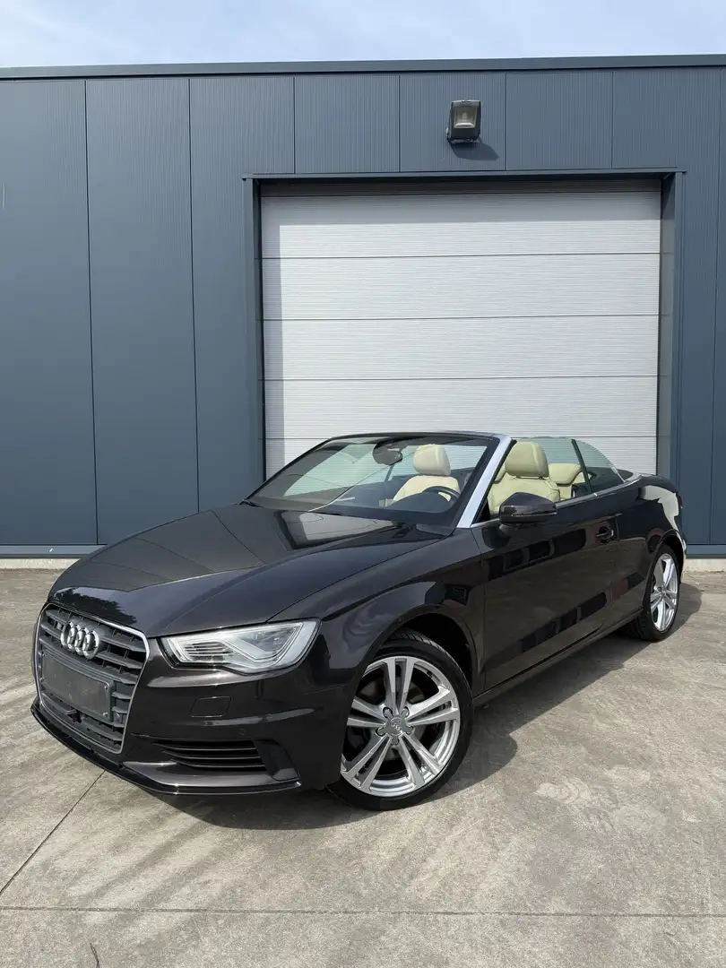 Audi A3 A3 1.8 TFSI Cabrio S tronic Ambiente Brun - 1