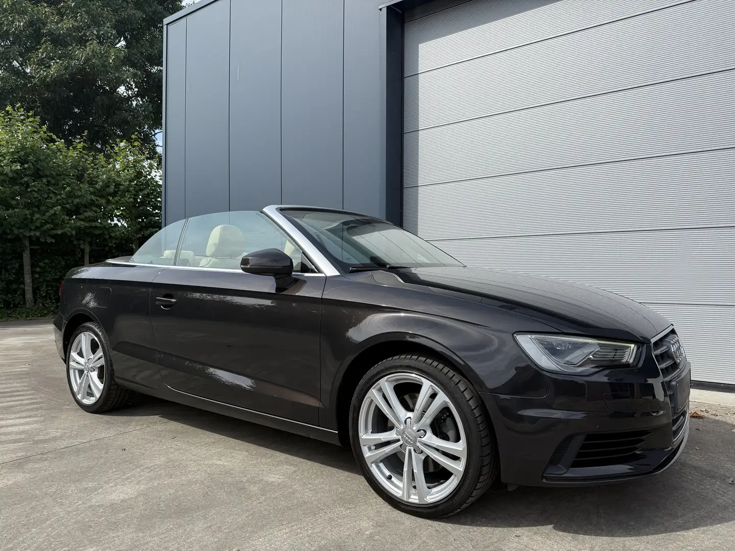 Audi A3 A3 1.8 TFSI Cabrio S tronic Ambiente Brun - 2