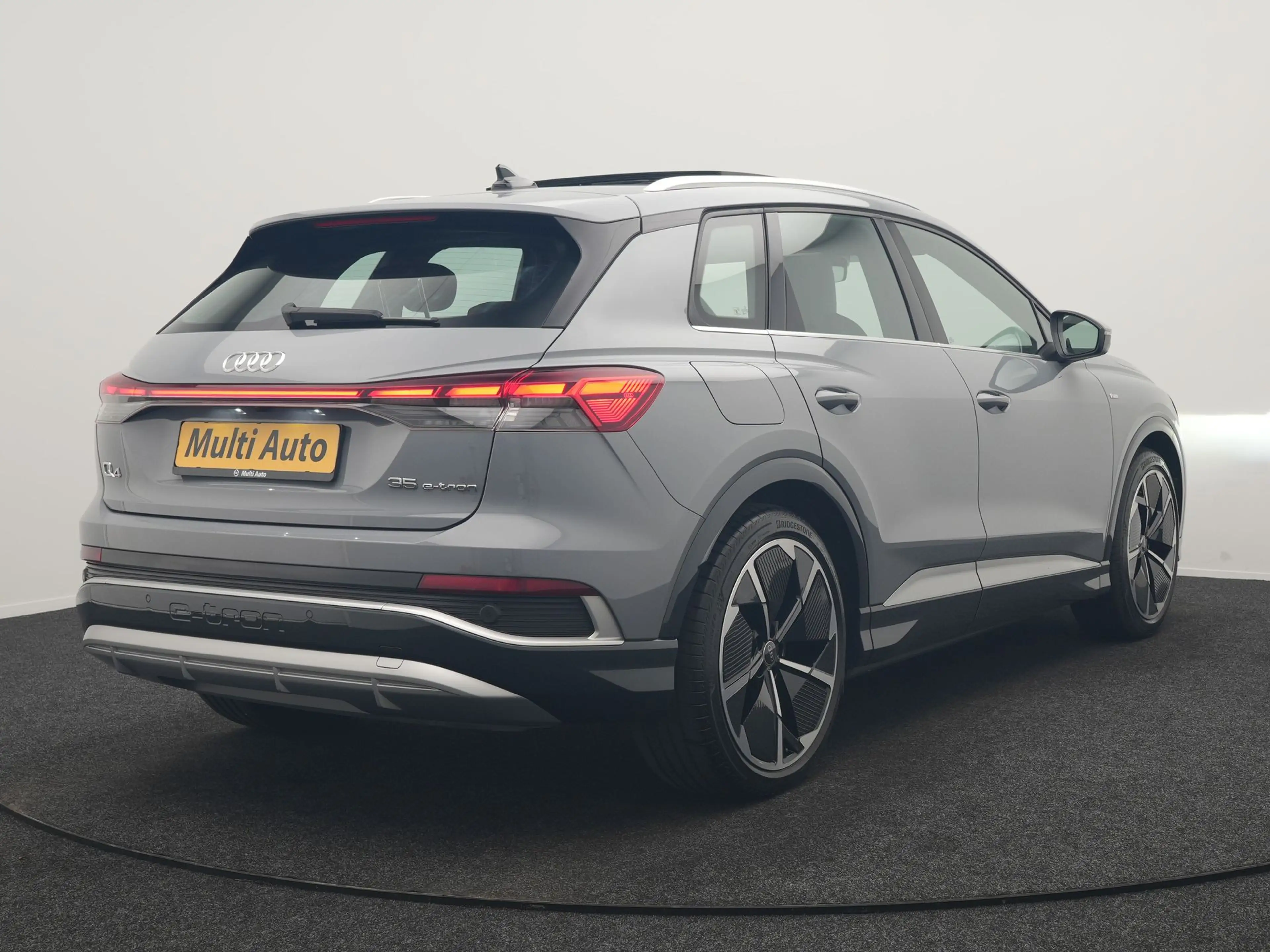 Audi Q4 e-tron 35 2x S Line 55 kWh 170pk Dealer O.H. | Panodak | — photo 3
