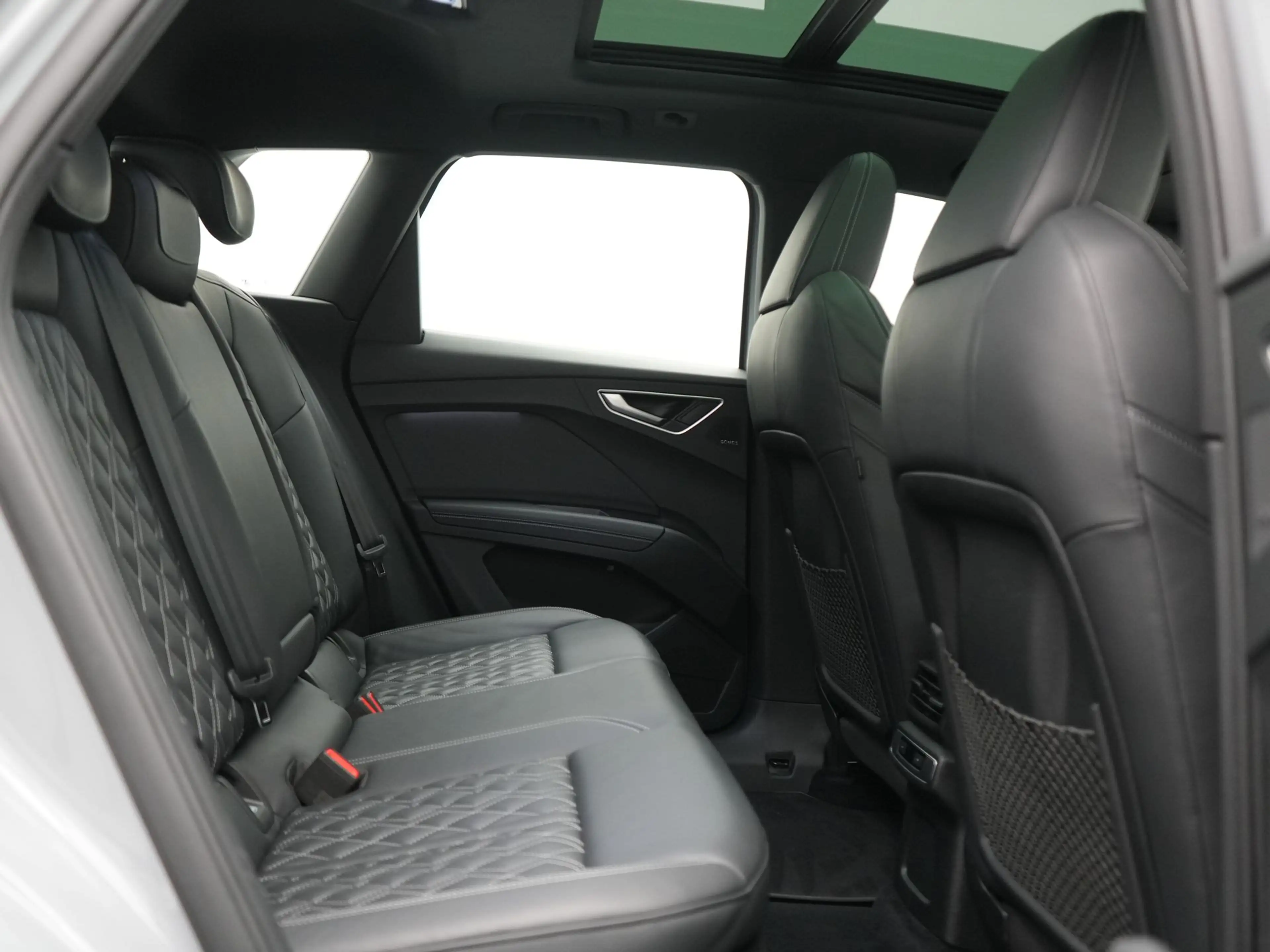 Audi Q4 e-tron 35 2x S Line 55 kWh 170pk Dealer O.H. | Panodak | — photo 6