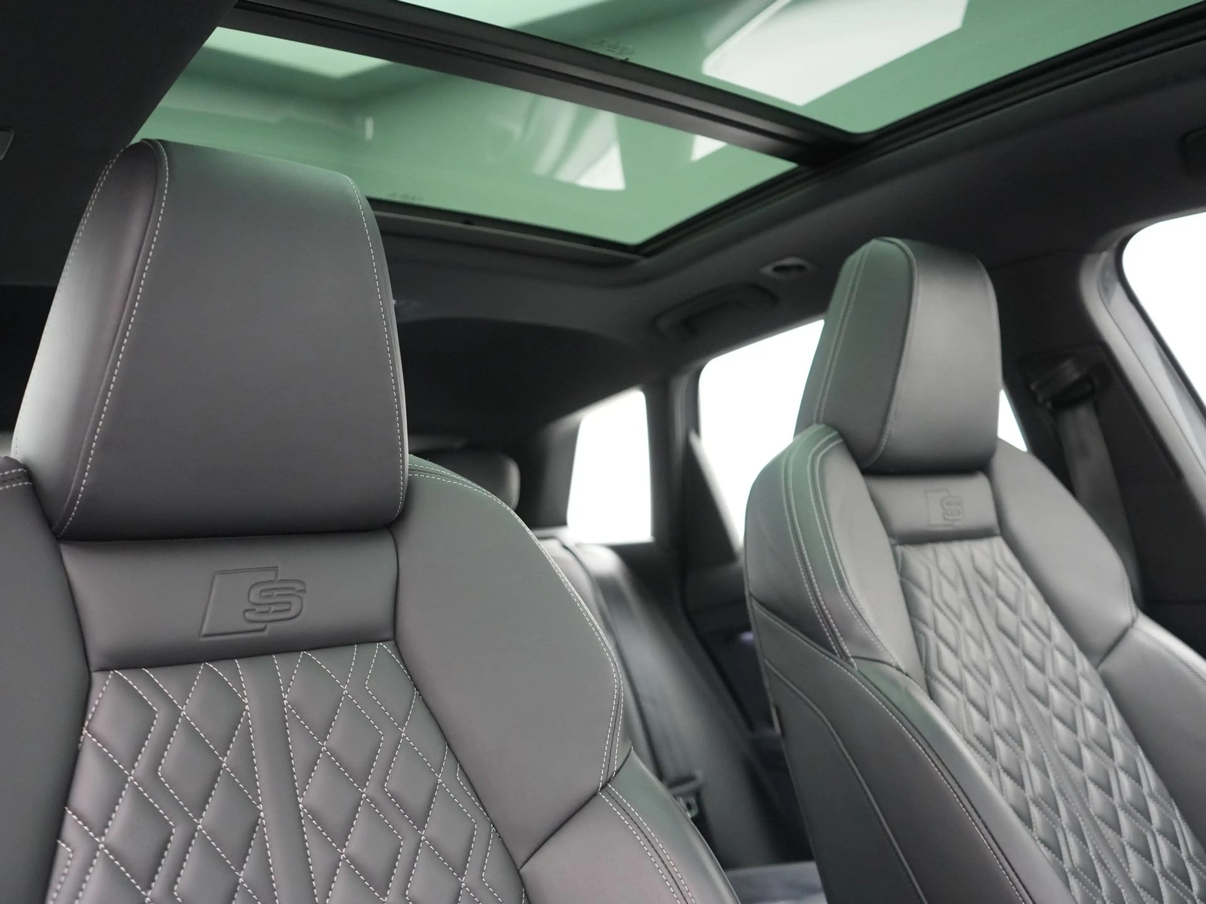Audi Q4 e-tron 35 2x S Line 55 kWh 170pk Dealer O.H. | Panodak | — photo 5