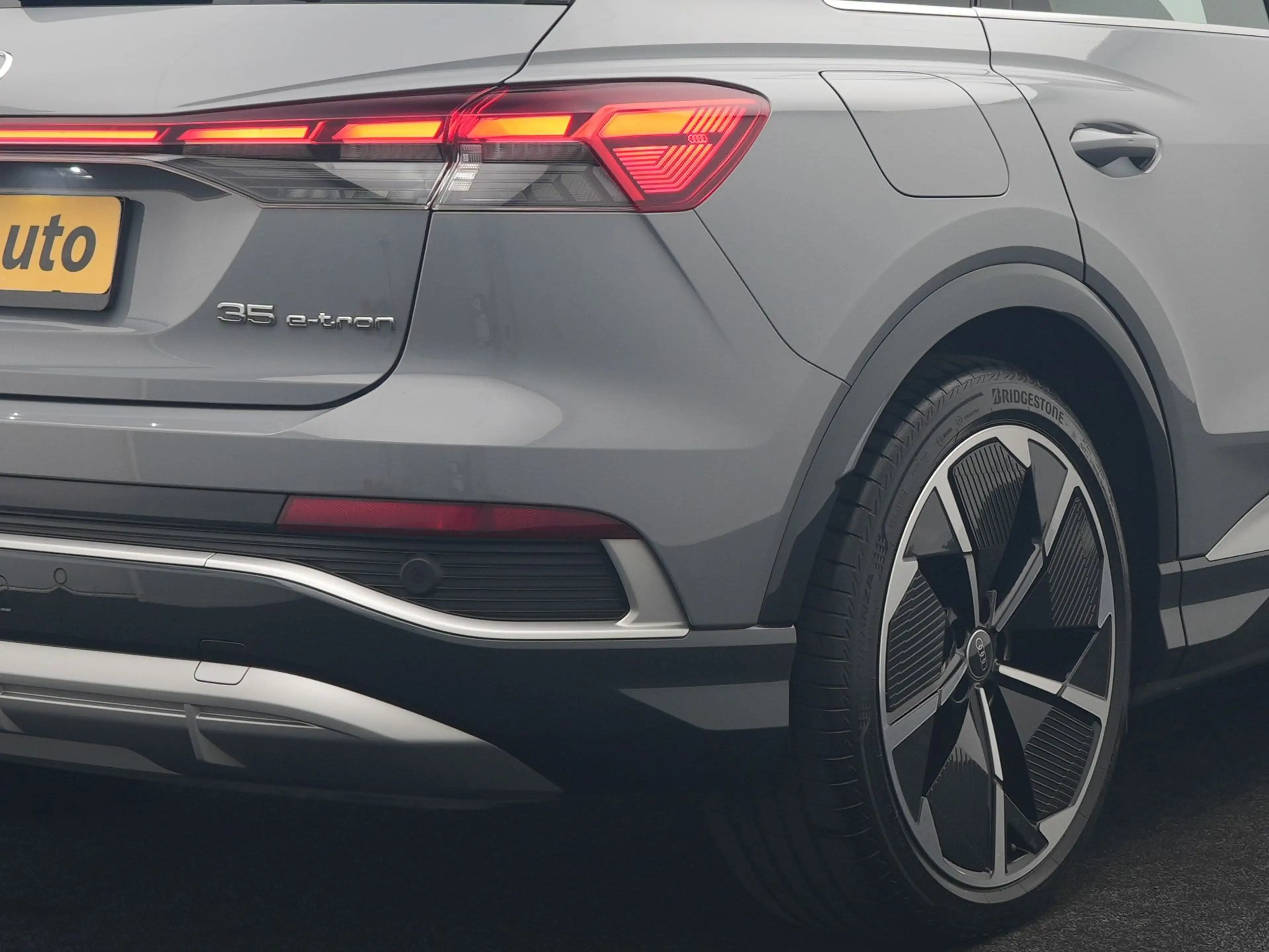 Audi Q4 e-tron 35 2x S Line 55 kWh 170pk Dealer O.H. | Panodak | — photo 8