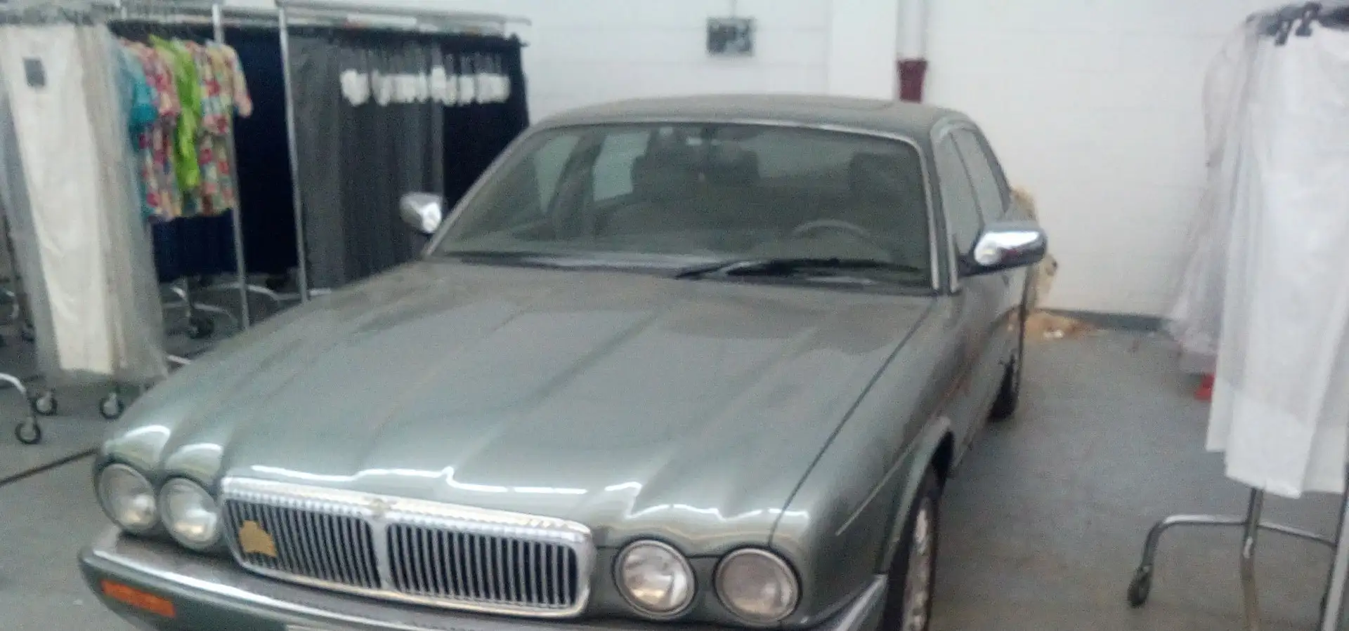 Daimler Double Six Daimler double six v12 - 1