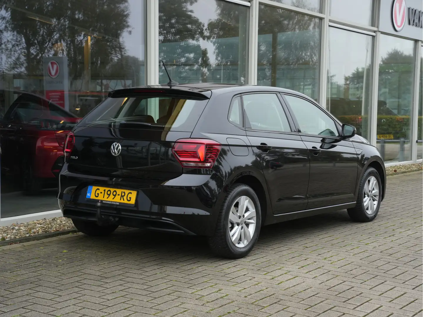 Volkswagen Polo 1.0 TSI Comfortline | Navigatie | Trekhaak | DAB | Noir - 2