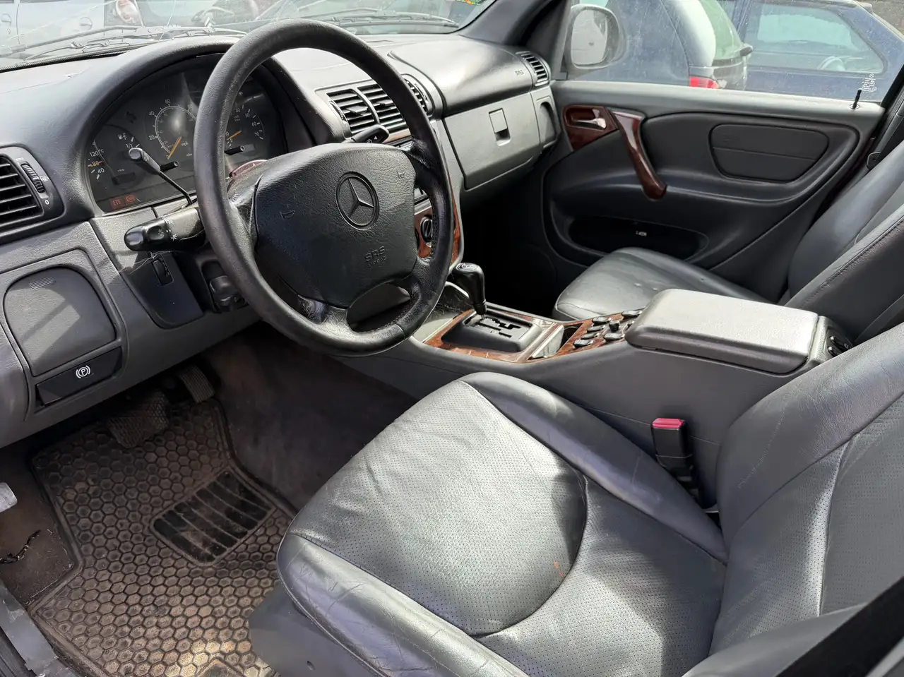 Mercedes-Benz ML 320, foto 7