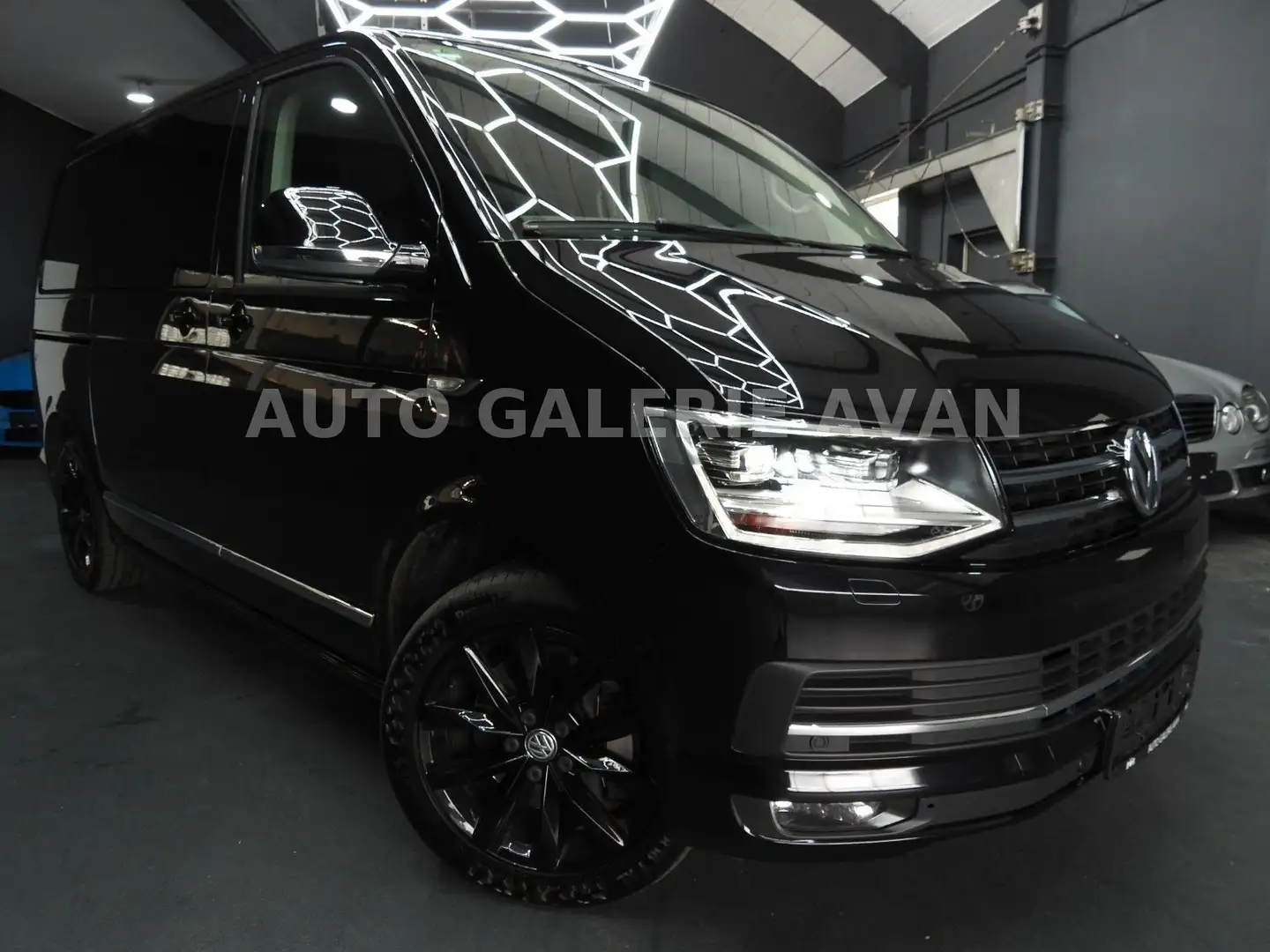 Volkswagen T6 Multivan T6 MULTIVAN HIGHLINE 2.0 TDI 7 SITZER Zwart - 2