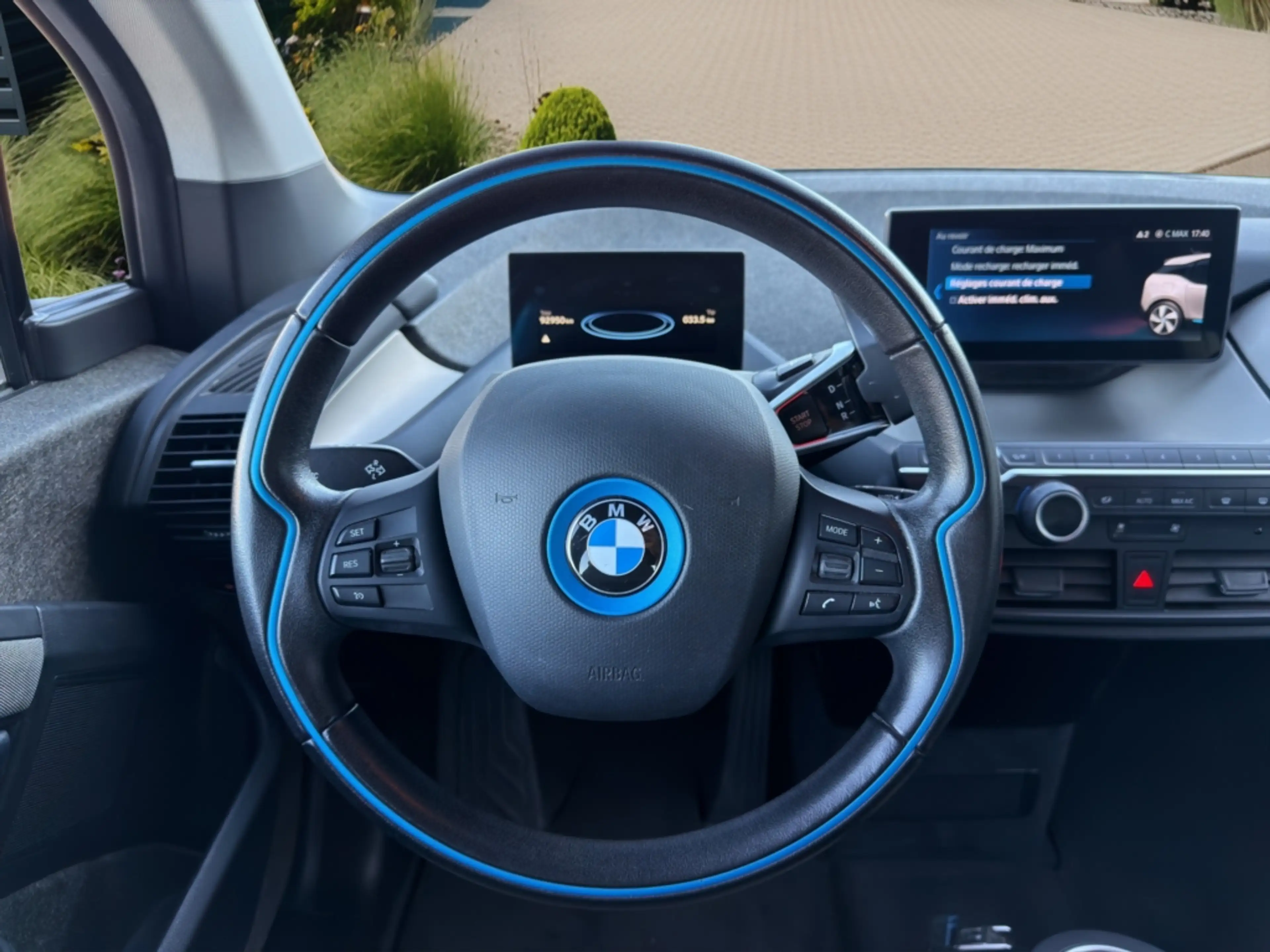 BMW i3 i3s - 42.2 kWh - 184 ch (135 kW) RADAR - LED - CRUISE — photo 12