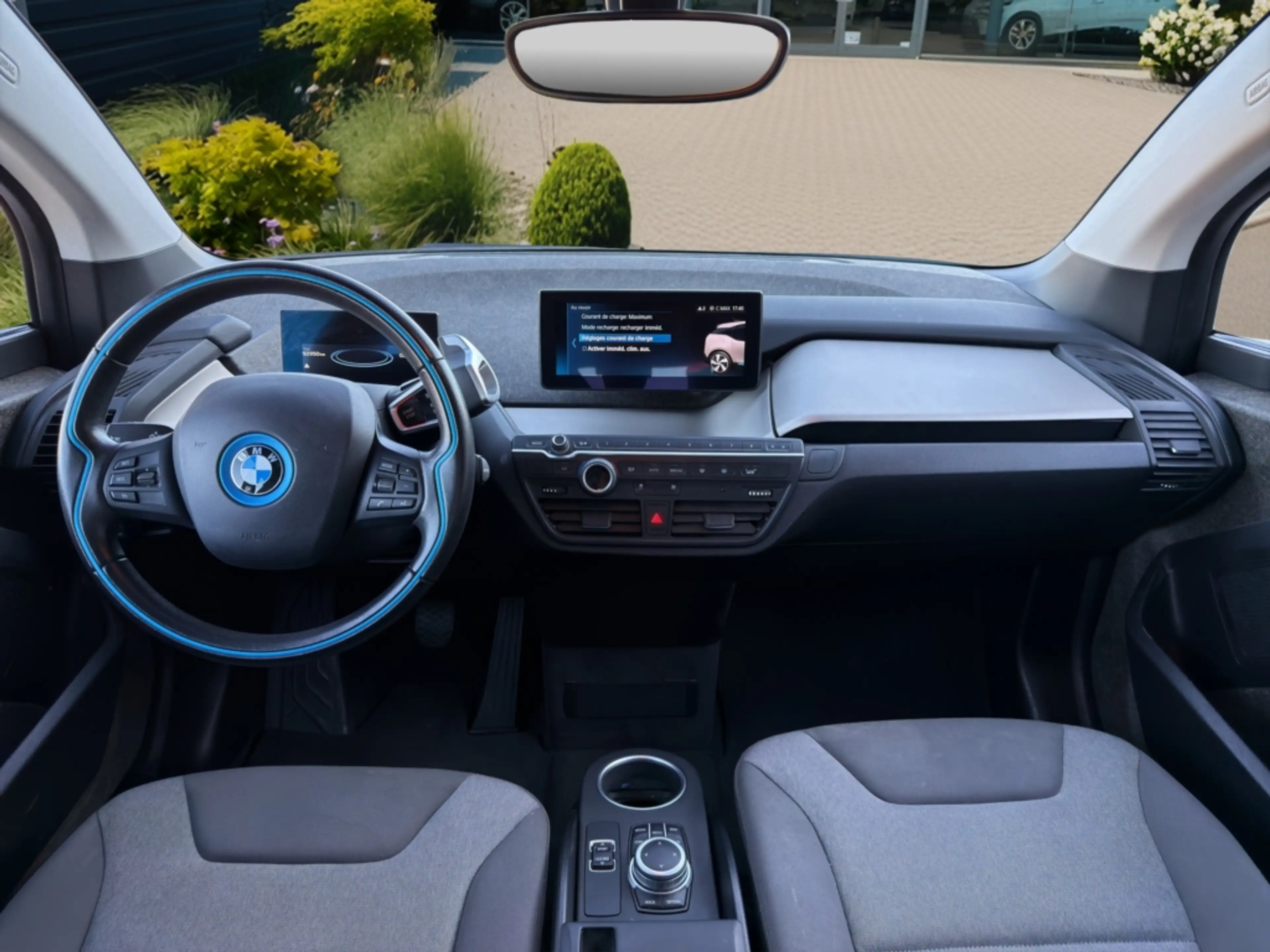 BMW i3 i3s - 42.2 kWh - 184 ch (135 kW) RADAR - LED - CRUISE — photo 11