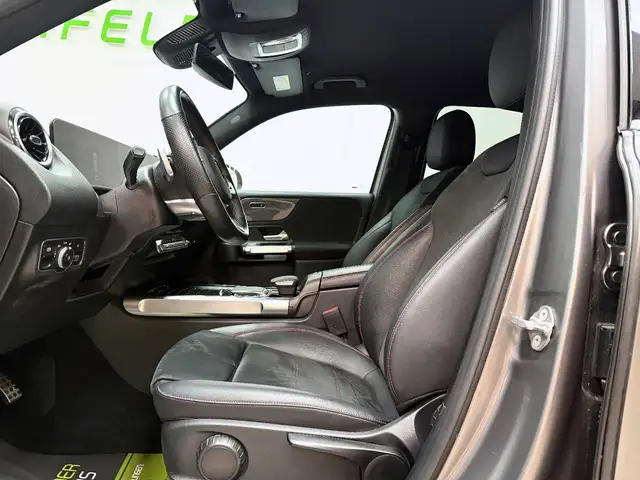 Mercedes-Benz GLB Class view 12