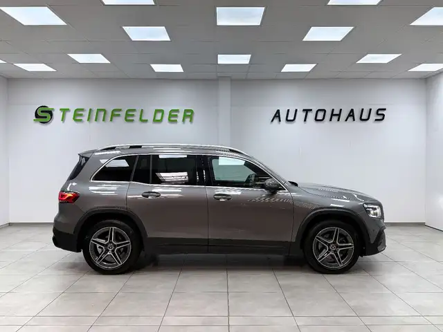 Mercedes-Benz GLB Class view 8