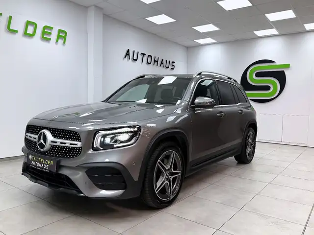 Mercedes-Benz GLB Class view 3