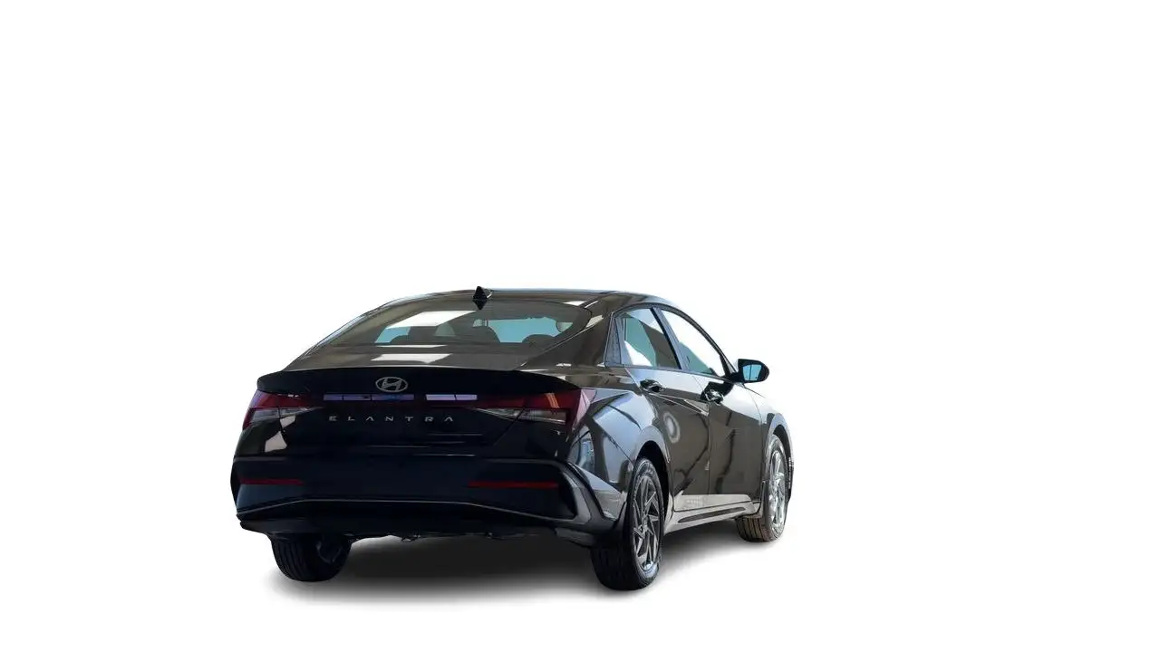 Hyundai ELANTRA photo Hyundai ELANTRA
