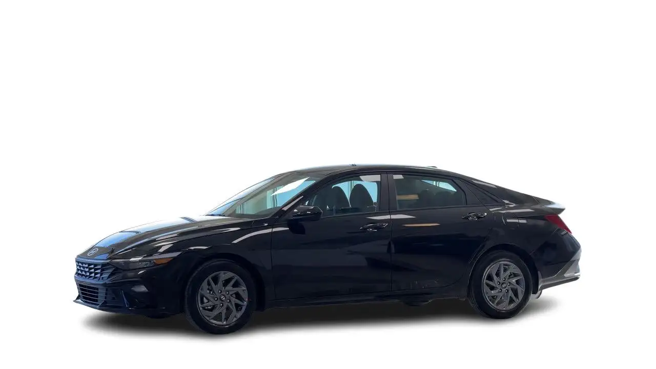 Hyundai ELANTRA photo Hyundai ELANTRA
