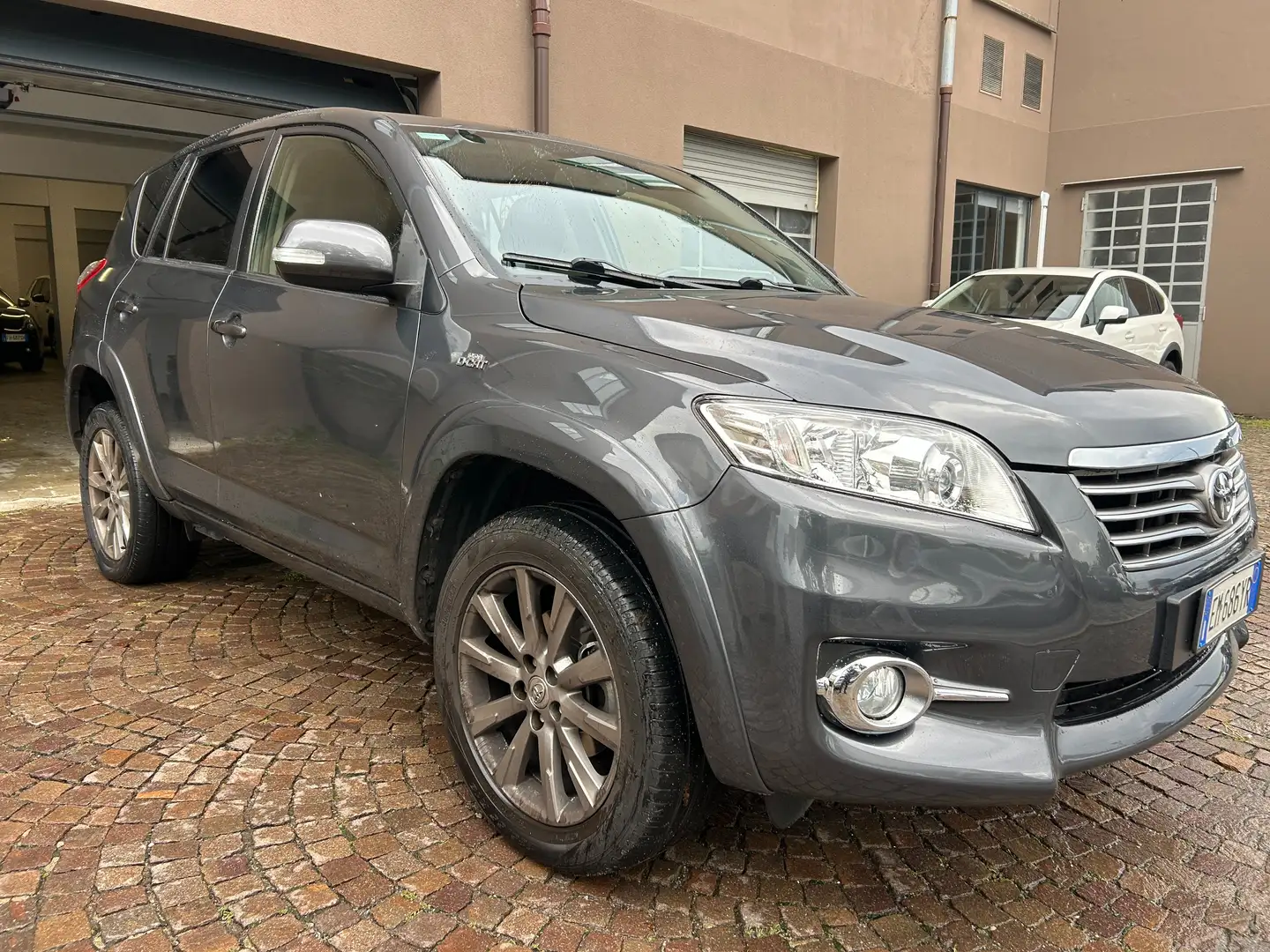 Toyota RAV 4 Rav4 III 2012 Crossover Rav4  2.2 d cat  150cv Gris - 2