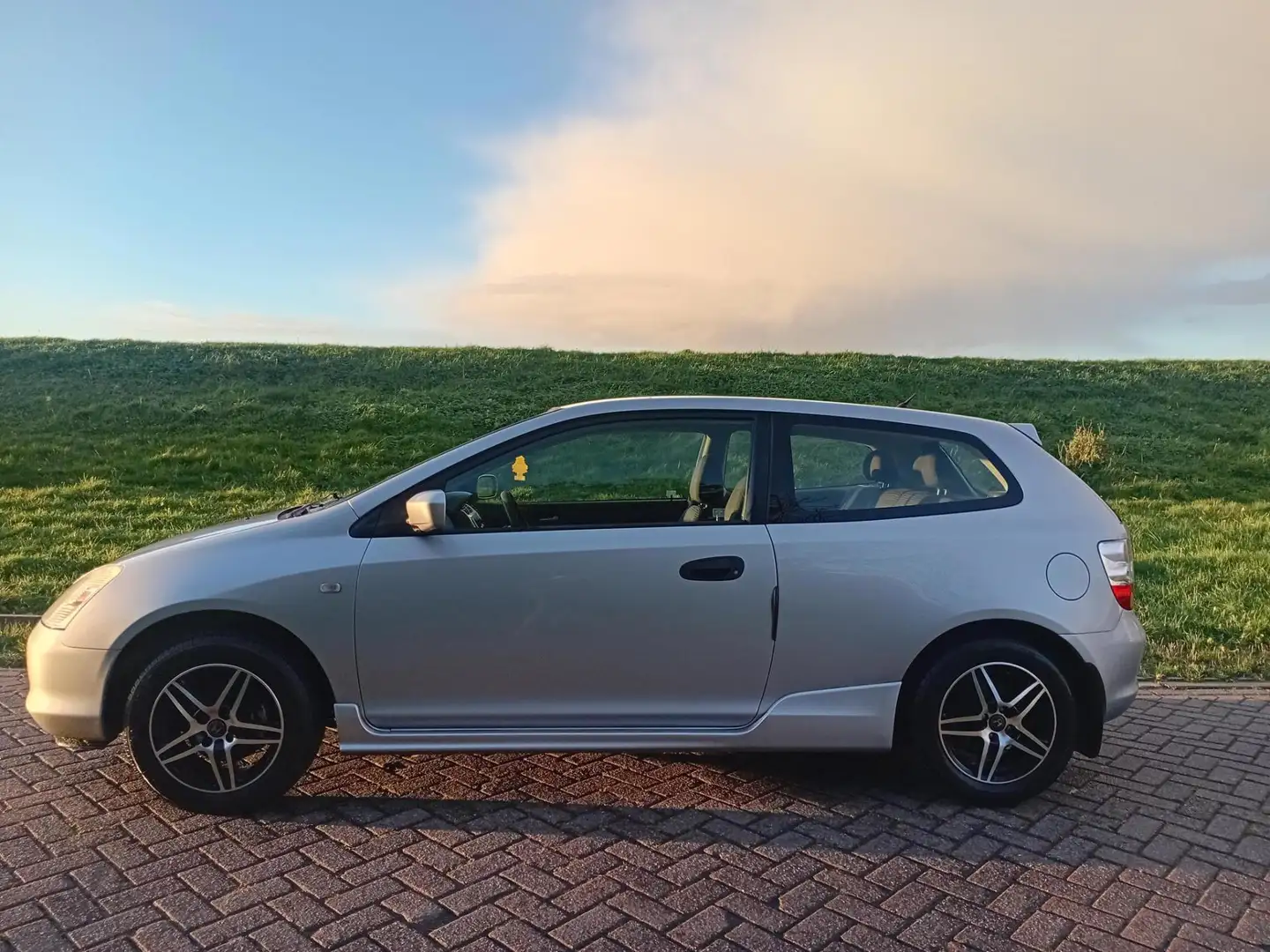 Honda Civic 3-DR Airco 5-prs El. ramen en spiegels LM Velgen R Zilver - 2