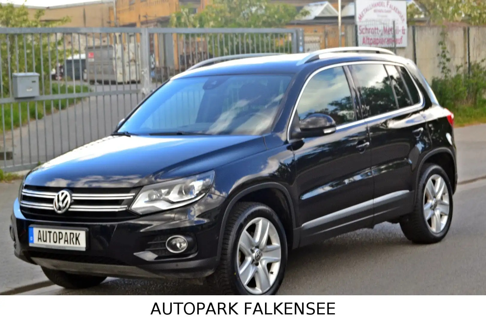 Volkswagen Tiguan TIGUAN TRACK&STYLE EXCLUSIVE 4MOTION VOLL+PANO Zwart - 1