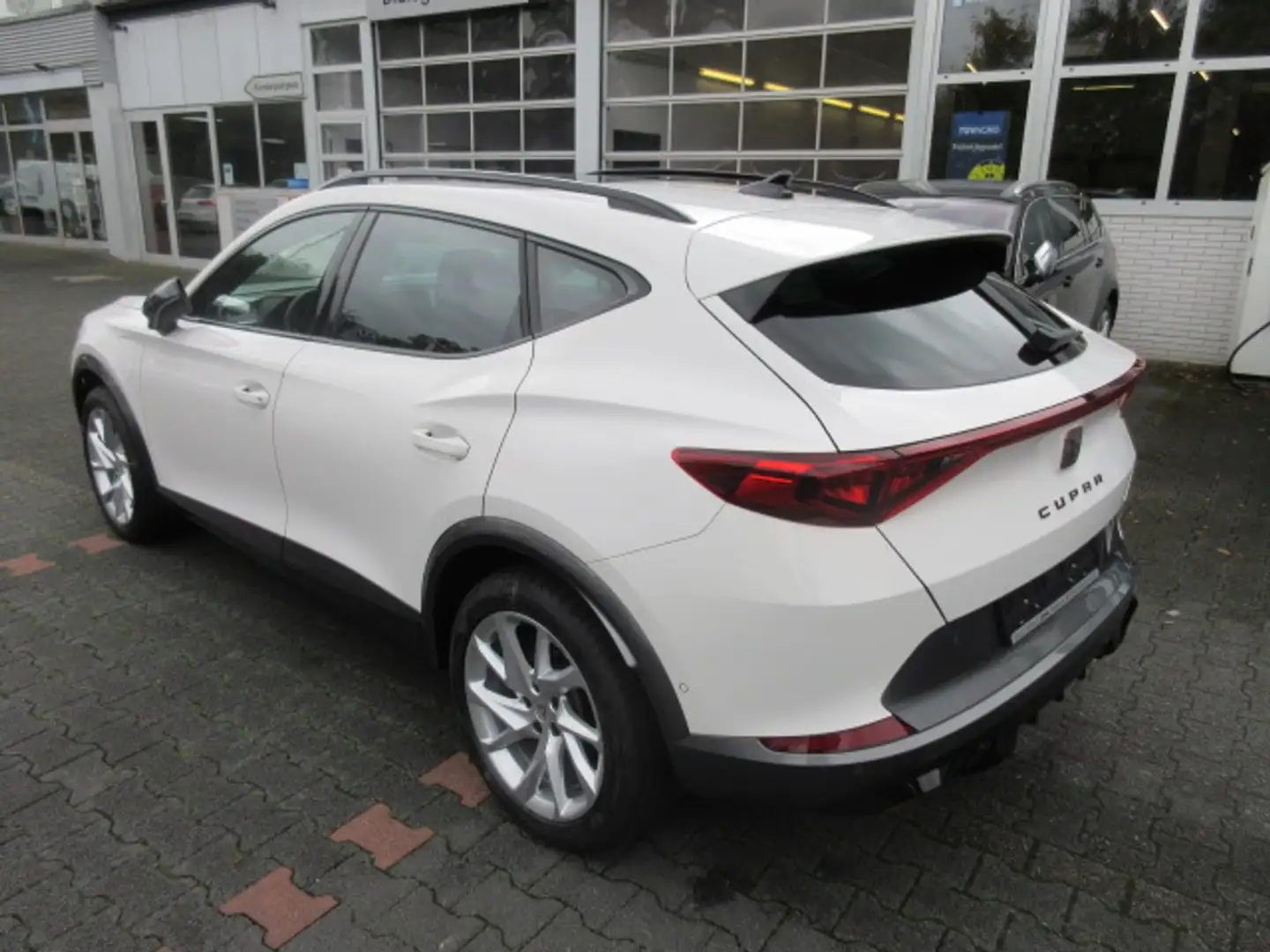 CUPRA Formentor 1.4 eHybrid DSG PANORAMA KAMERA ALU APS LED SITZHEIZUNG CLIMATRONIC Weiß - 2