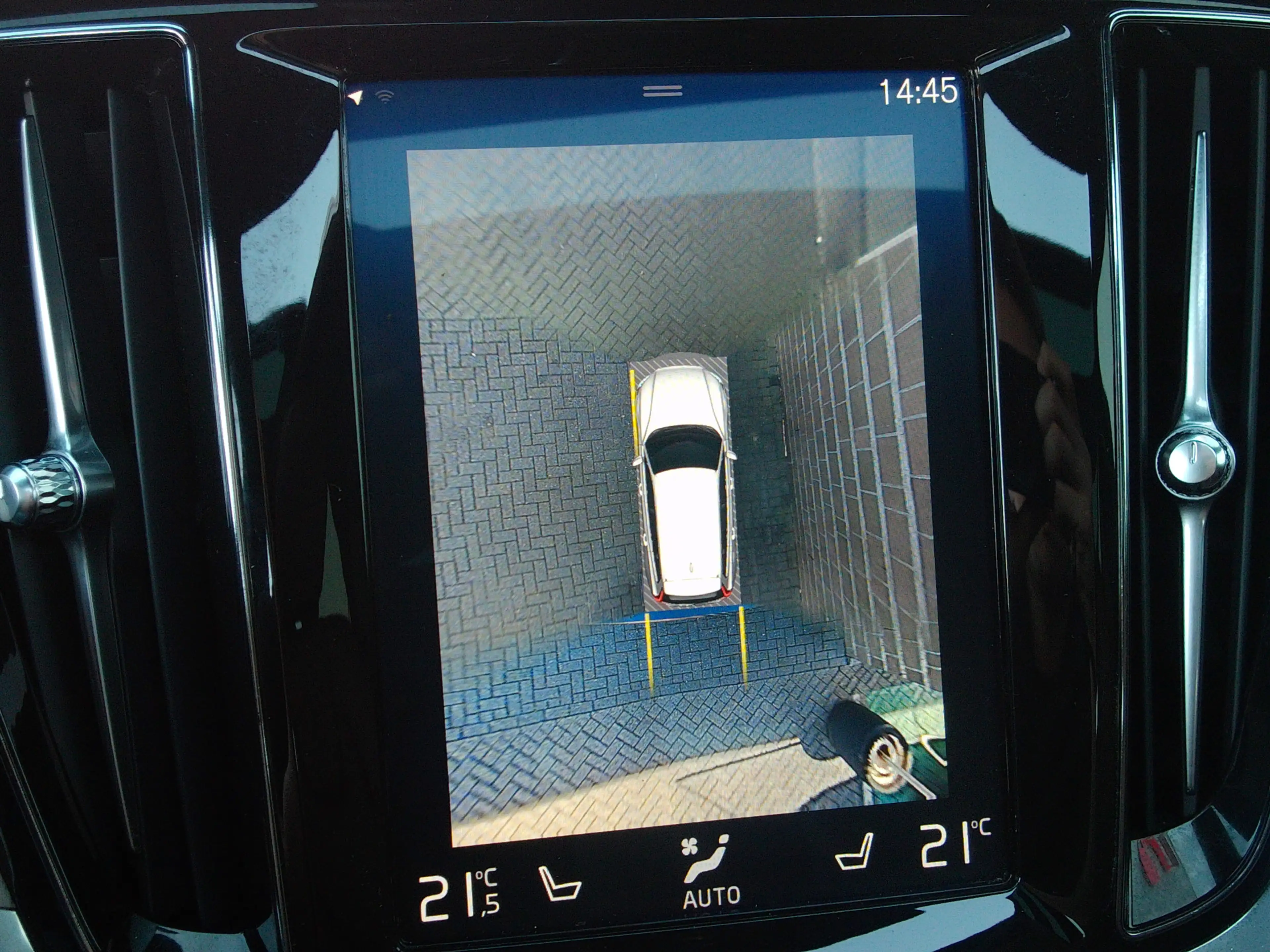 Volvo V60 2.0 T5 Inscription, Carplay + Android Auto / Schui — photo 15