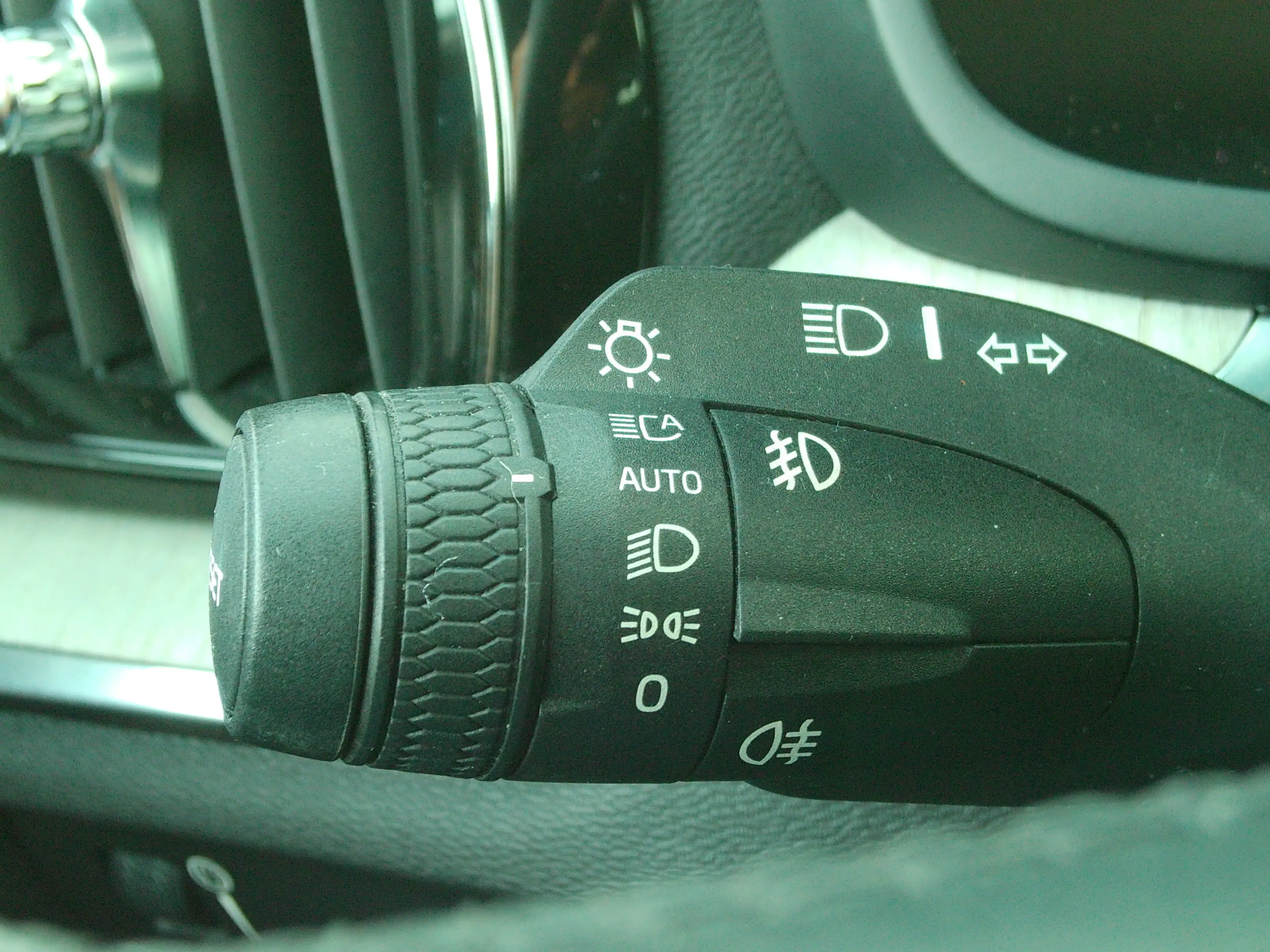 Volvo V60 2.0 T5 Inscription, Carplay + Android Auto / Schui — photo 8