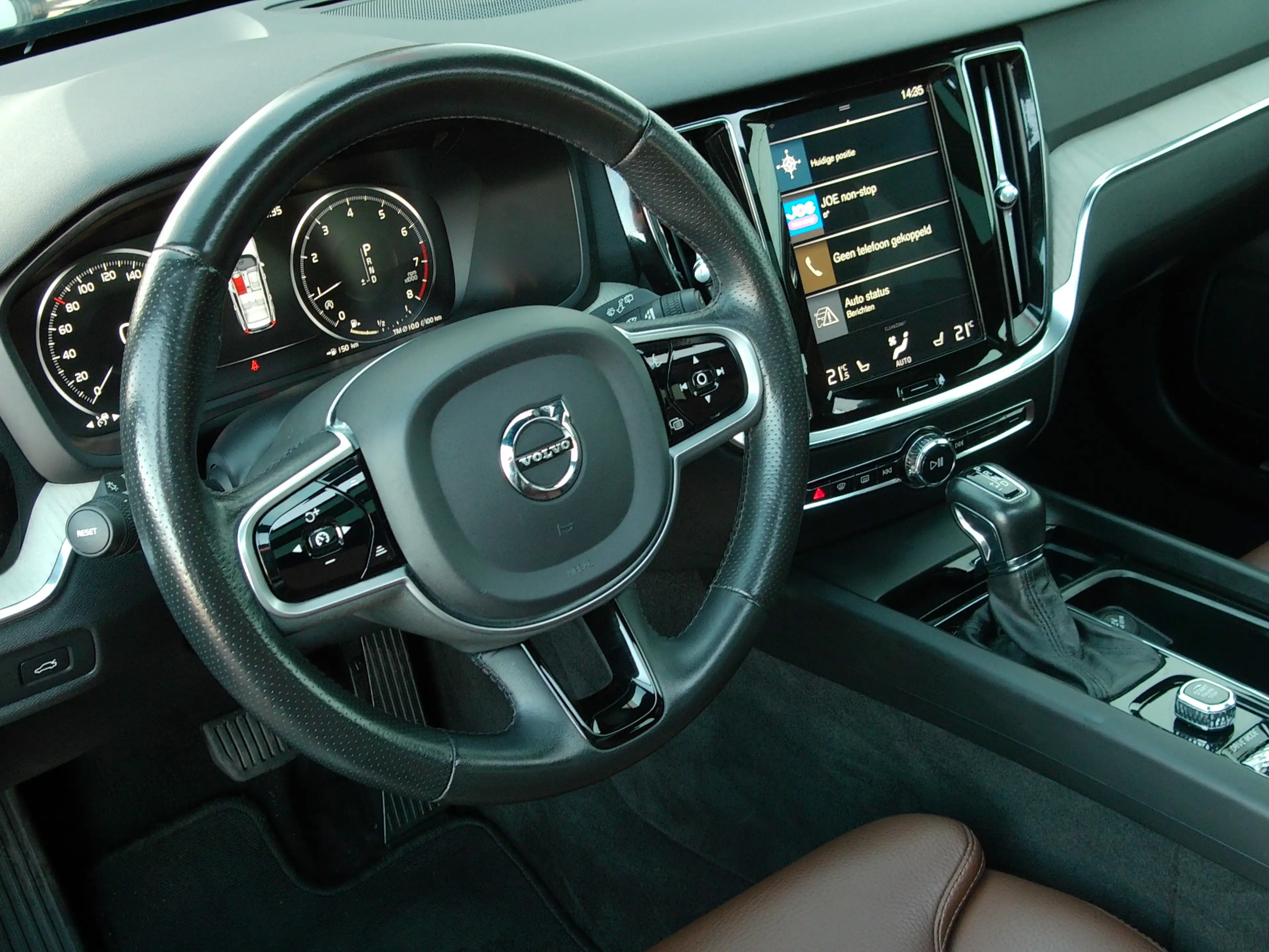 Volvo V60 2.0 T5 Inscription, Carplay + Android Auto / Schui — photo 4