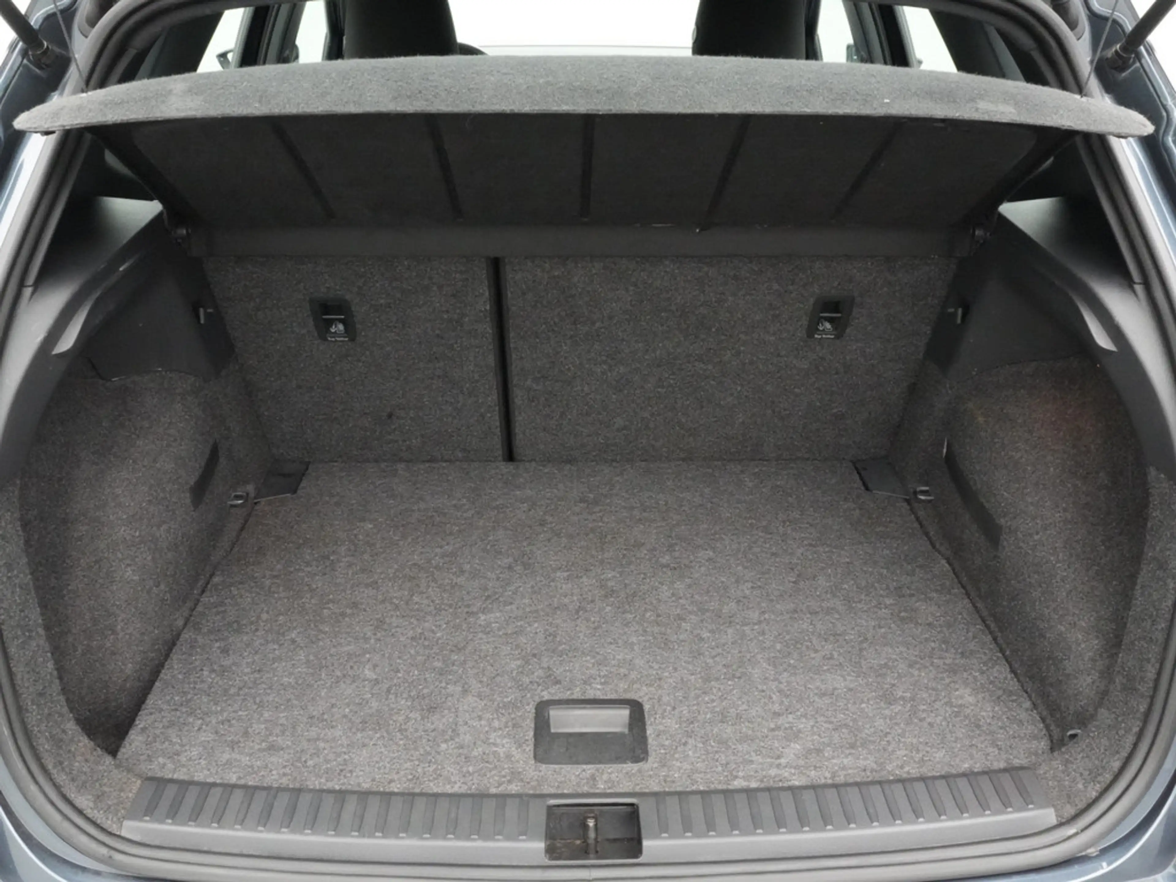 SEAT Arona FR DSG CARPLAY NAVI SHZ KAM PDC LED — photo 13