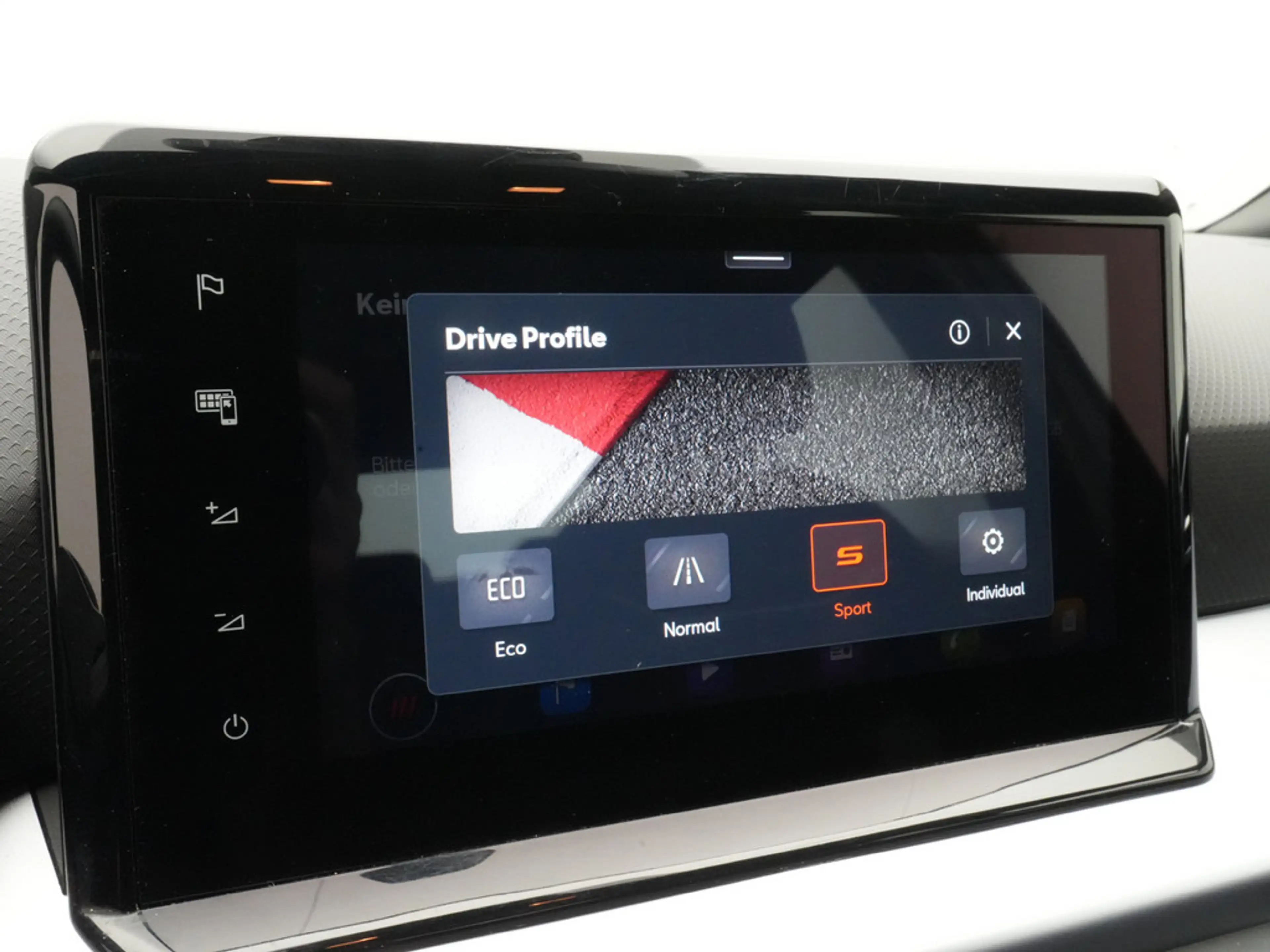 SEAT Arona FR DSG CARPLAY NAVI SHZ KAM PDC LED — photo 8