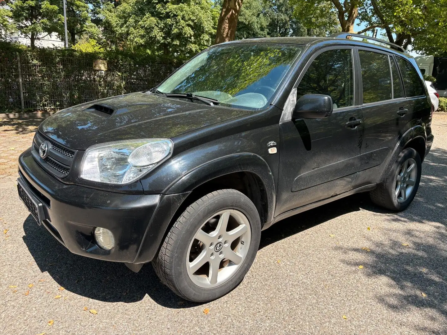 Toyota RAV 4 2.0-l-D-4D 4x4 Sol *Klimaautom*TÜV 10/2026 Schwarz - 2