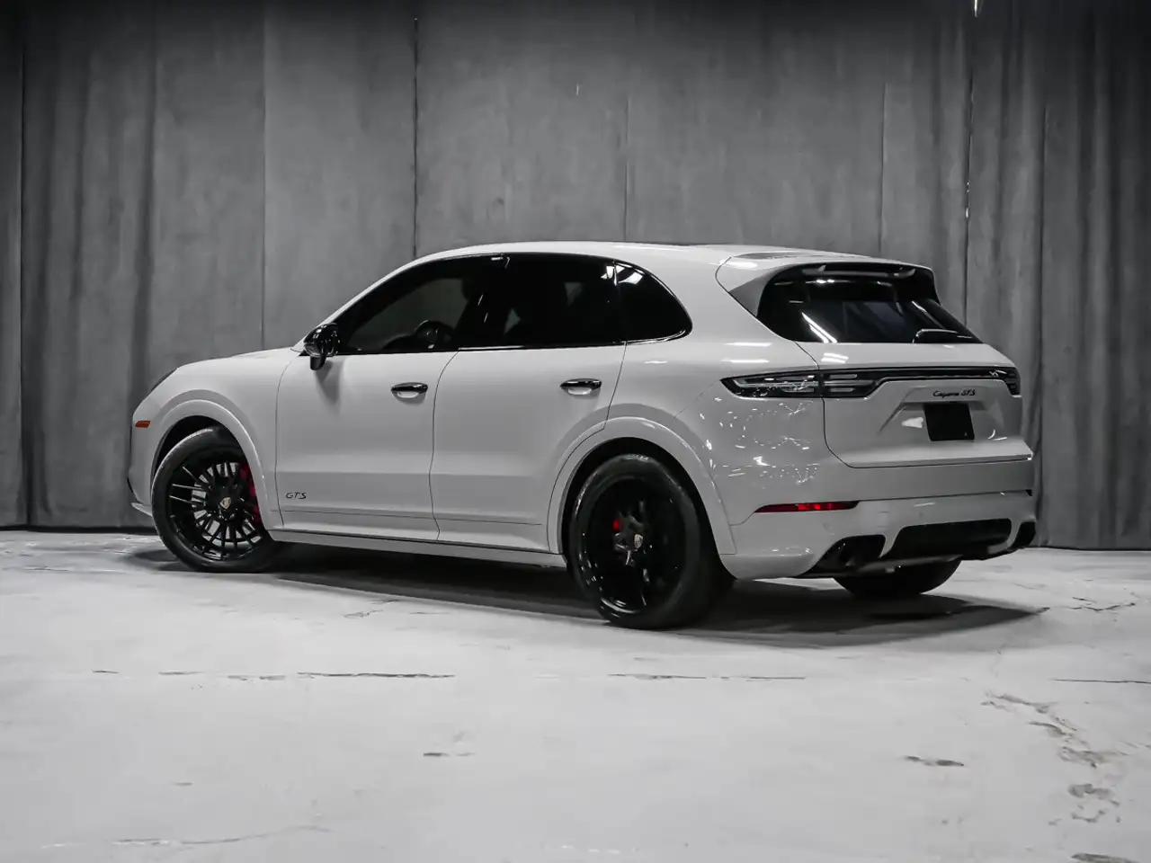 Porsche Cayenne снимка Porsche Cayenne