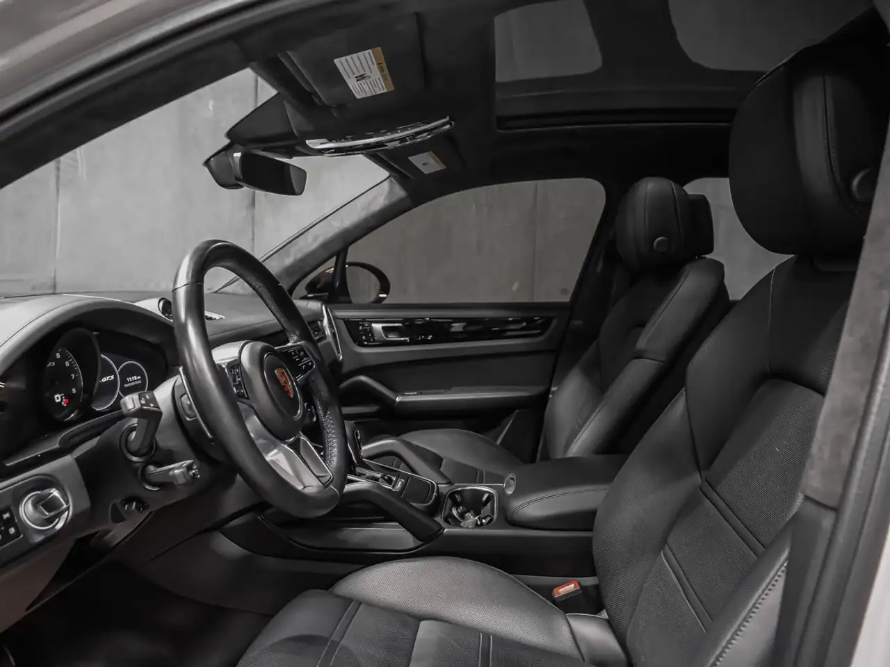 Porsche Cayenne снимка Porsche Cayenne