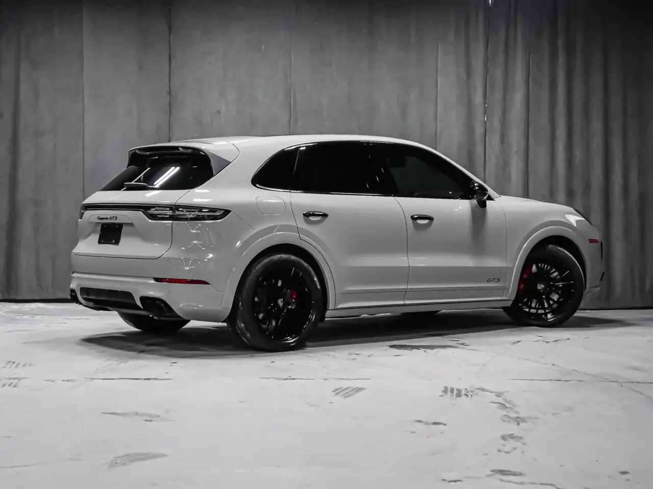 Porsche Cayenne снимка Porsche Cayenne
