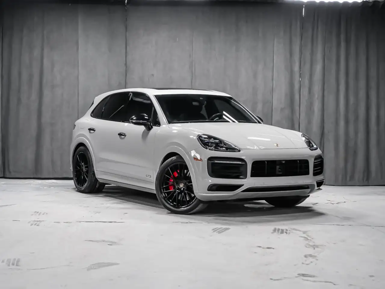 Porsche Cayenne снимка Porsche Cayenne