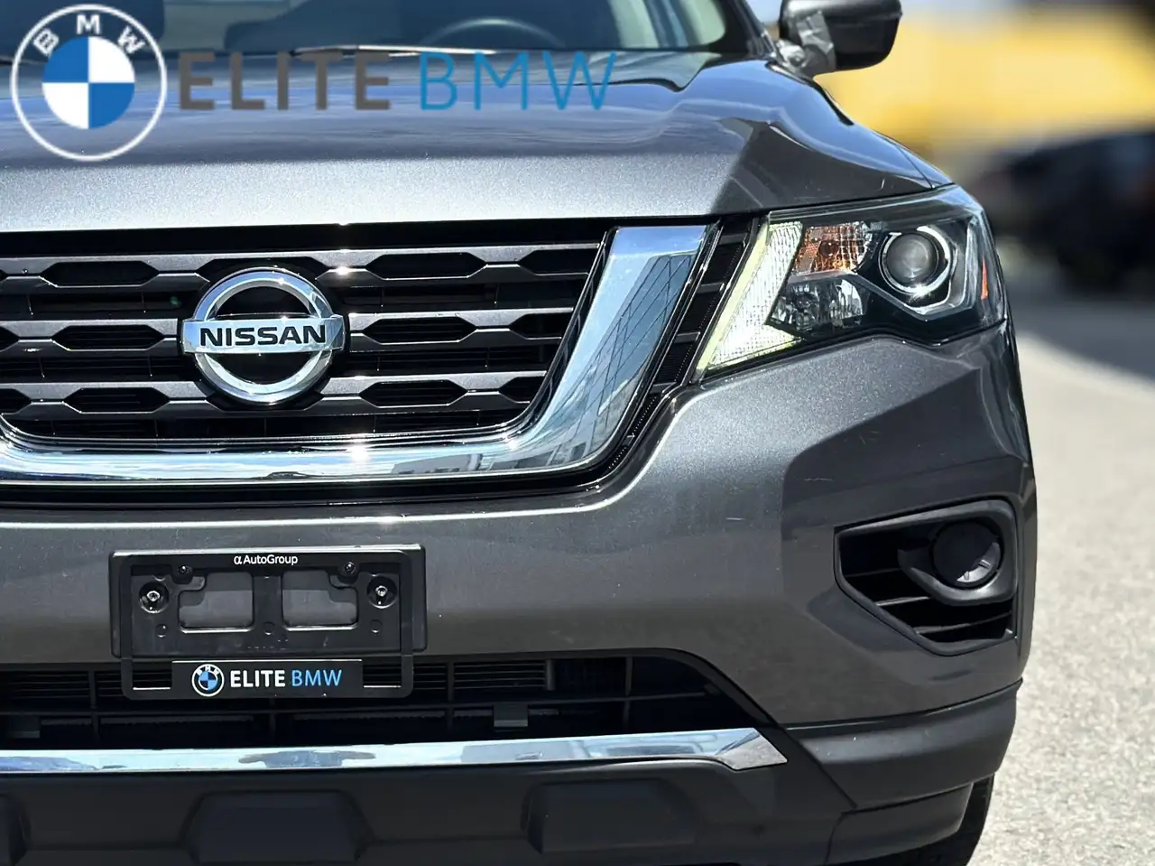 Nissan Pathfinder photo Nissan Pathfinder