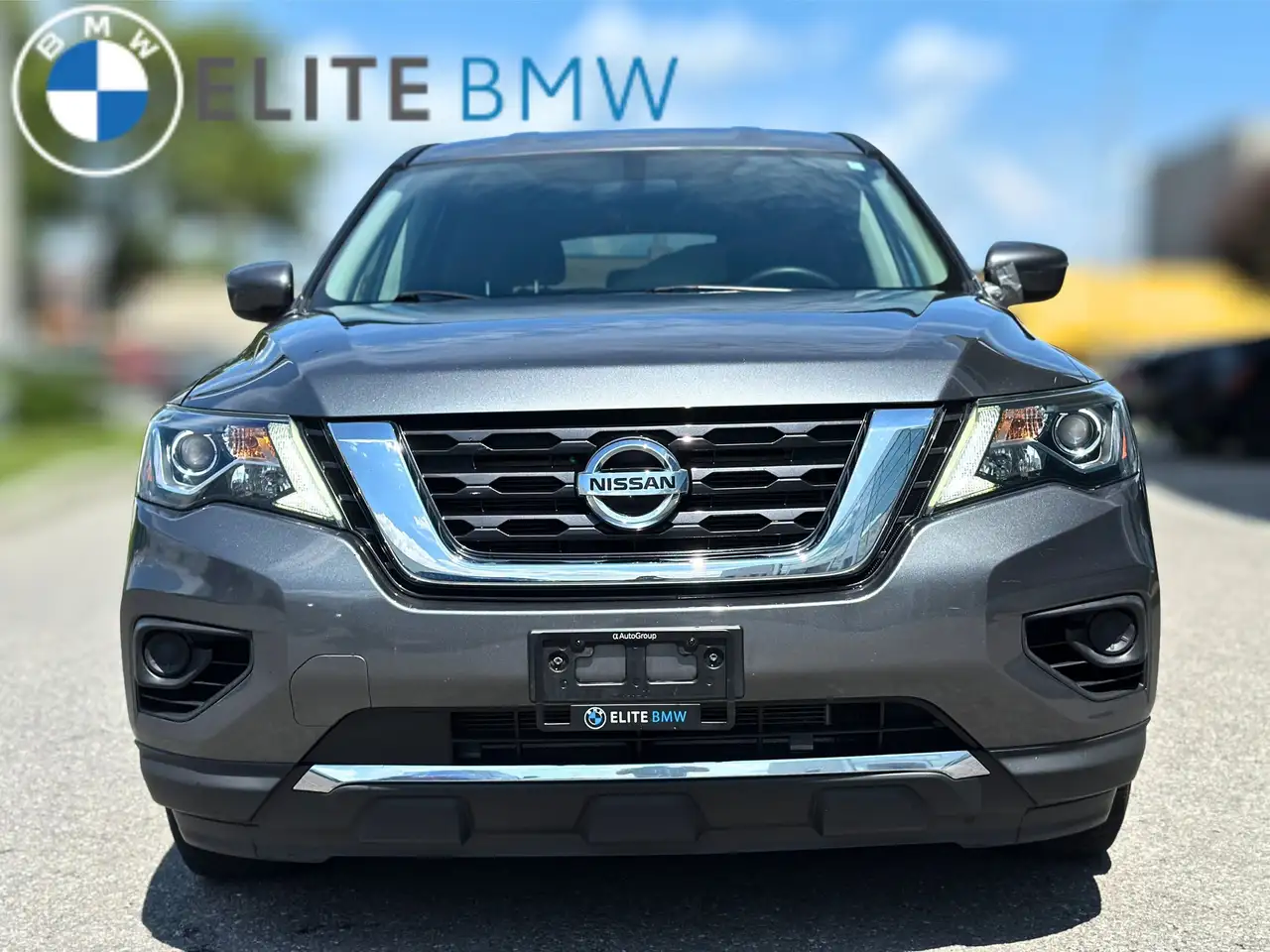 Nissan Pathfinder photo Nissan Pathfinder