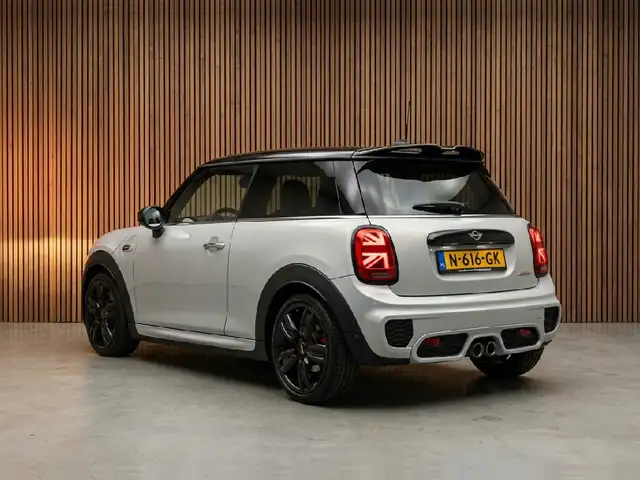 Mini Cooper view 4