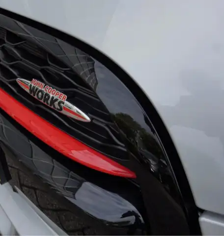 Mini Cooper view 11