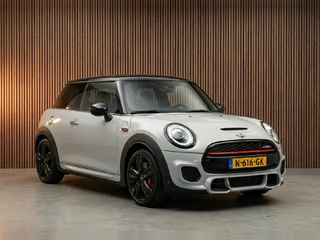 Mini Cooper view 2
