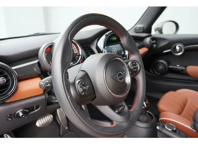 Mini Cooper view 15