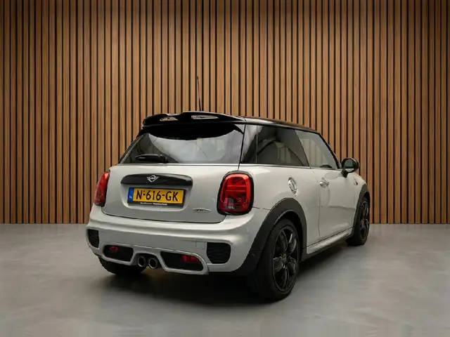 Mini Cooper view 6