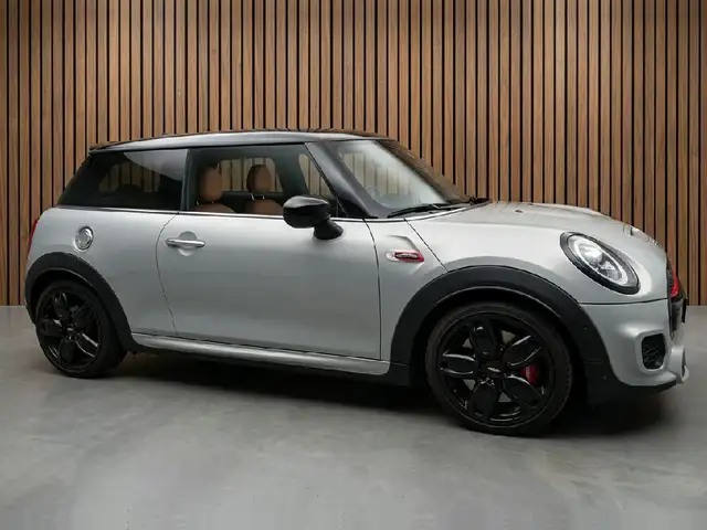 Mini Cooper view 10