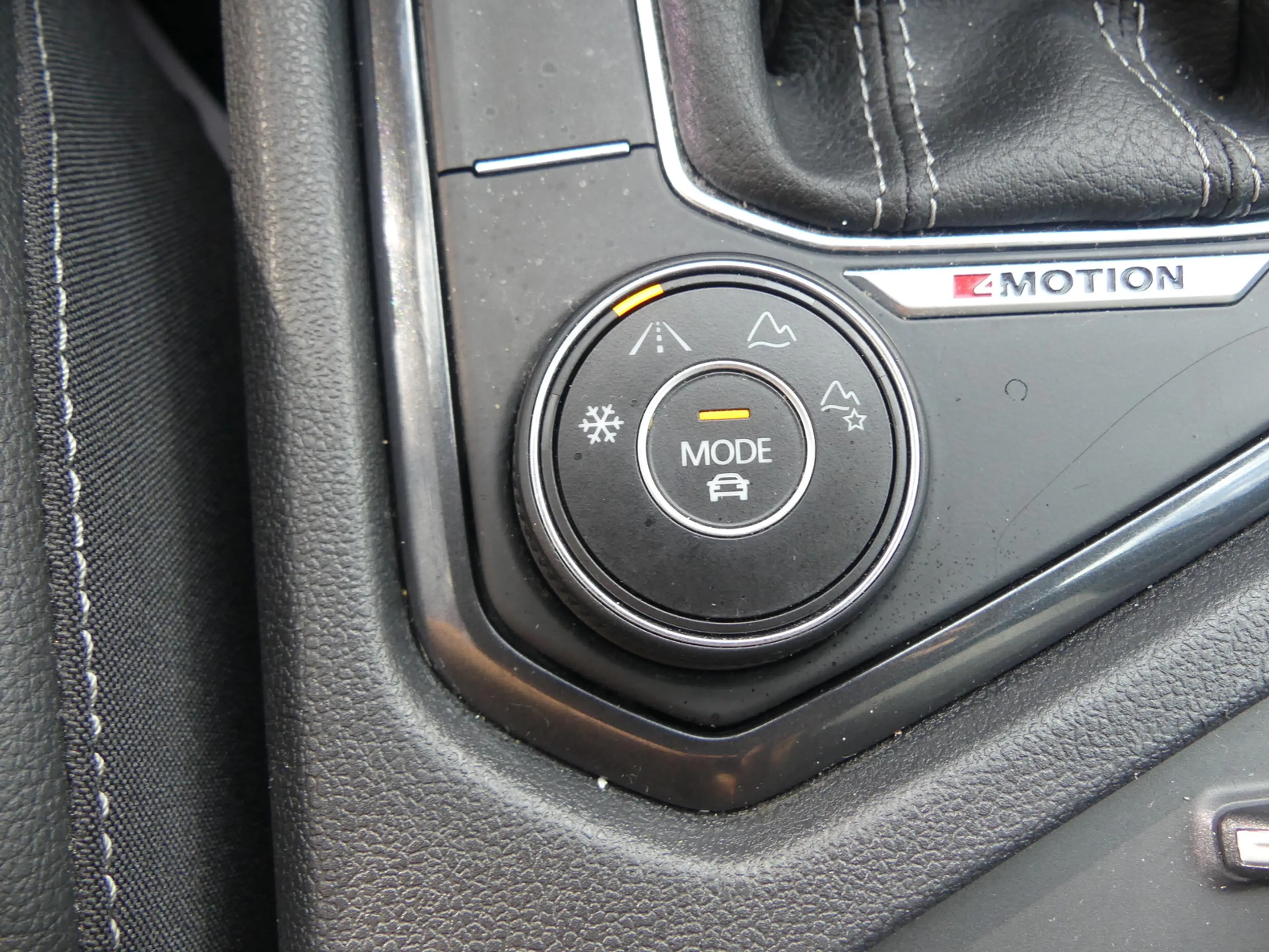 Volkswagen Tiguan Allspace 2.0 TSI 4Mot R-Line HEAD/LED/KAM — photo 10