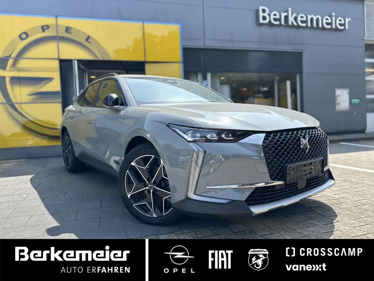 DS Automobiles DS 4 CROSS RIVOLI 1.2 *NightVision/Focal/el.Heck* Grijs - 1