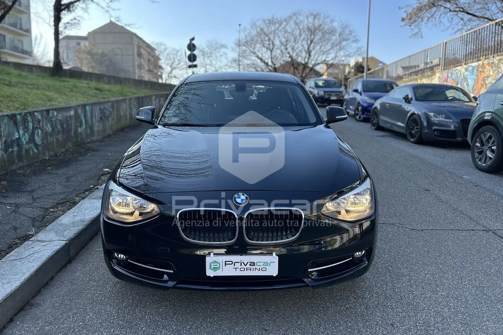 BMW 116 116d 5p. Business Noir - 2