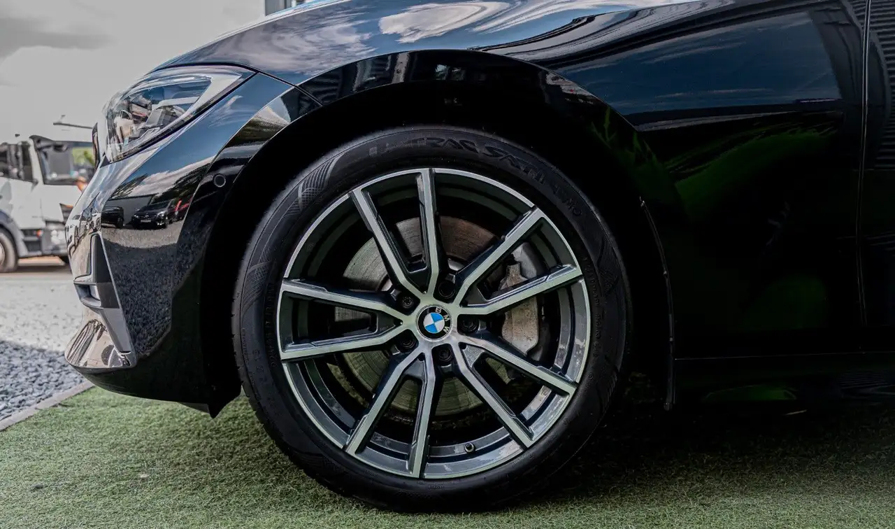BMW 3 Series i Lim. Sport Line DISPL. KEY LED STANDHEIZ., миниатюра 22