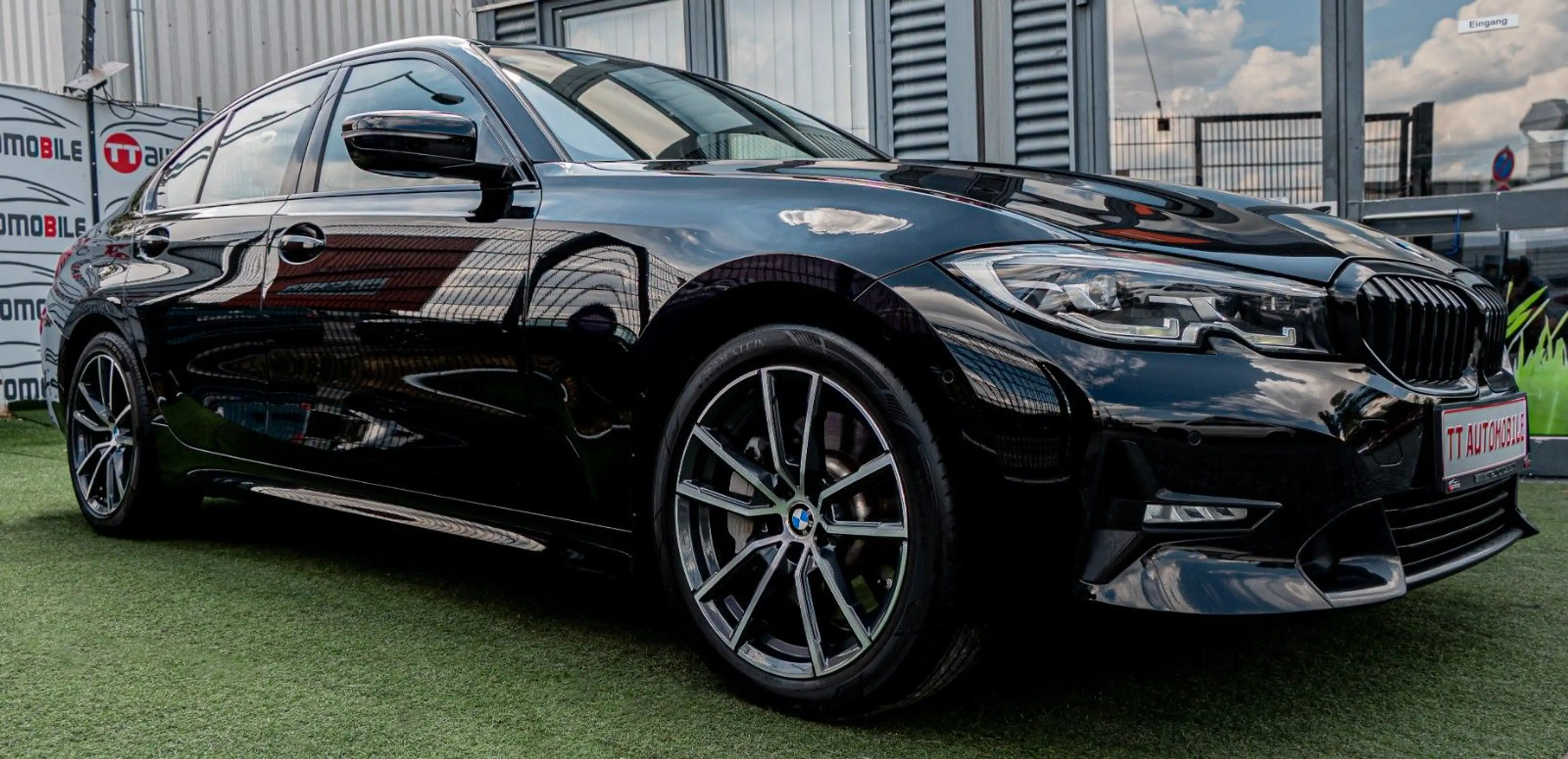 BMW 330 i Lim. Sport Line DISPL. KEY|LED|STANDHEIZ. — photo 2