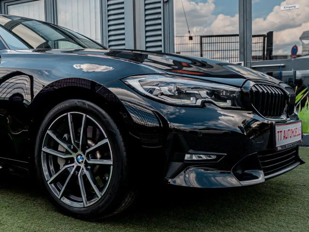 BMW 3 Series i Lim. Sport Line DISPL. KEY LED STANDHEIZ., миниатюра 3
