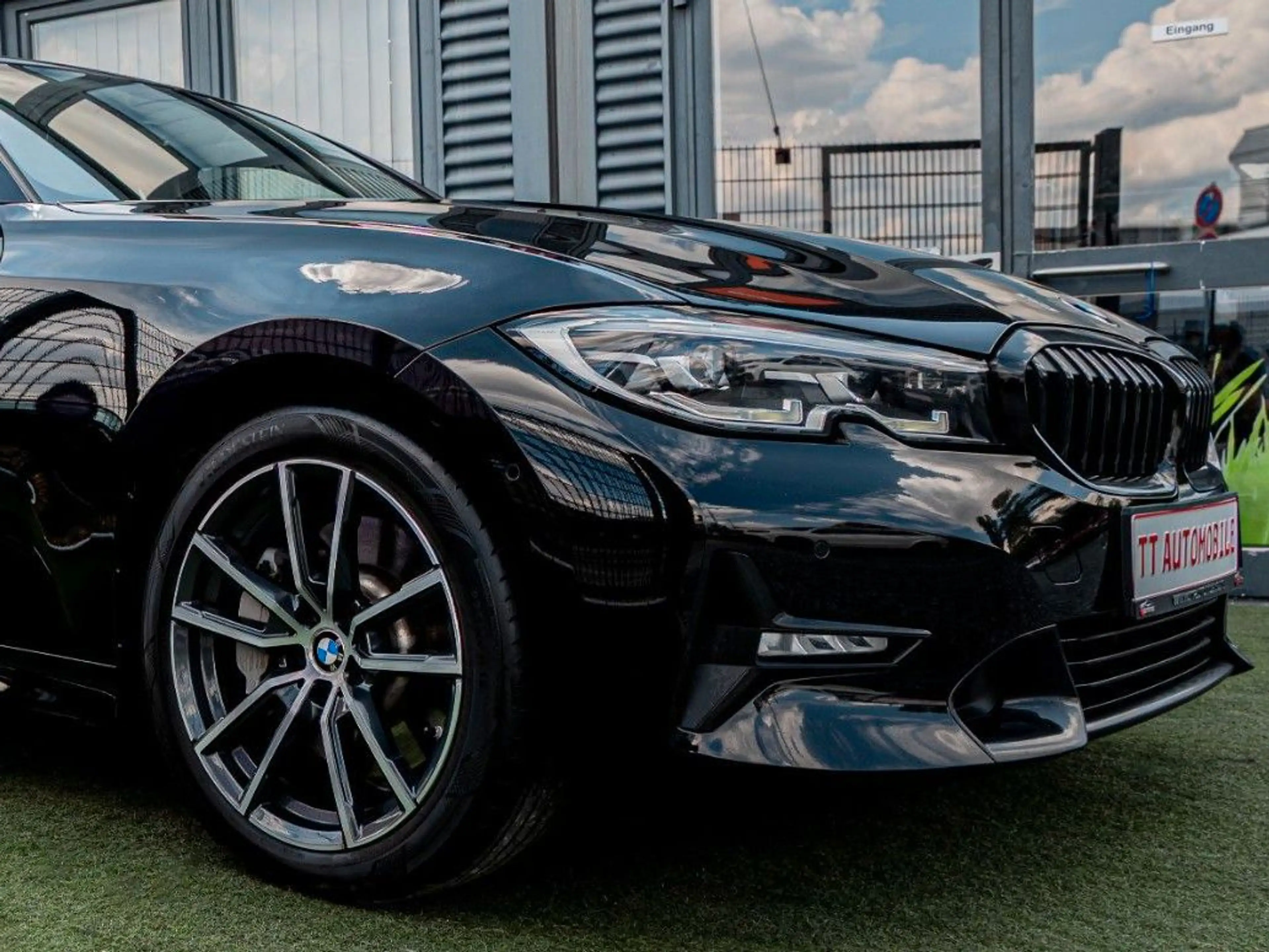 BMW 330 i Lim. Sport Line DISPL. KEY|LED|STANDHEIZ. — photo 3