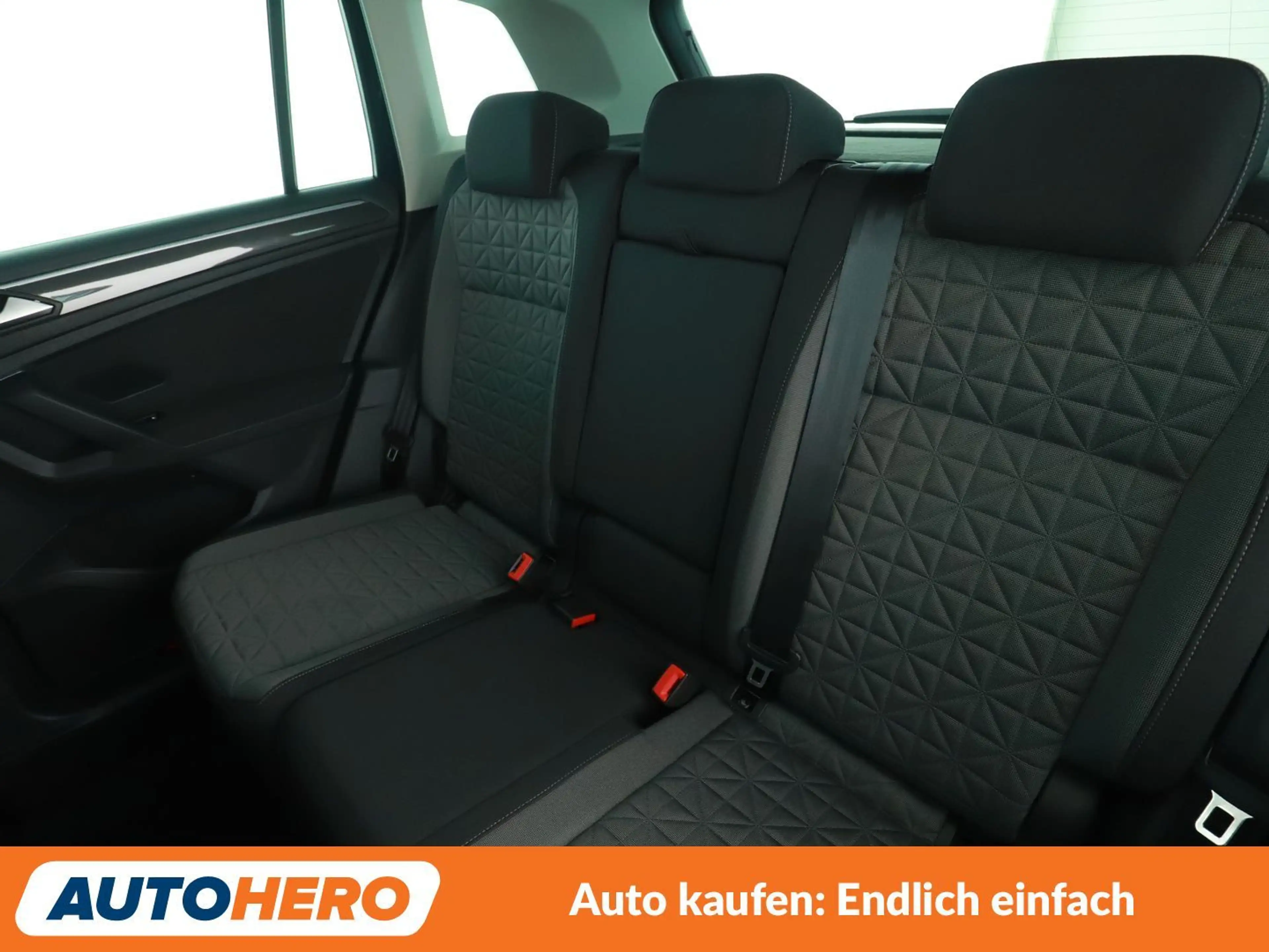 Volkswagen Tiguan 2.0 TDI Life 4Motion Aut.*NAVI*LED*ACC* — photo 14