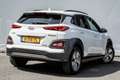 Hyundai KONA EV Premium 64 kWh 204pk 3-Fase/ Elek. schuifdak/ C Weiß - thumbnail 41