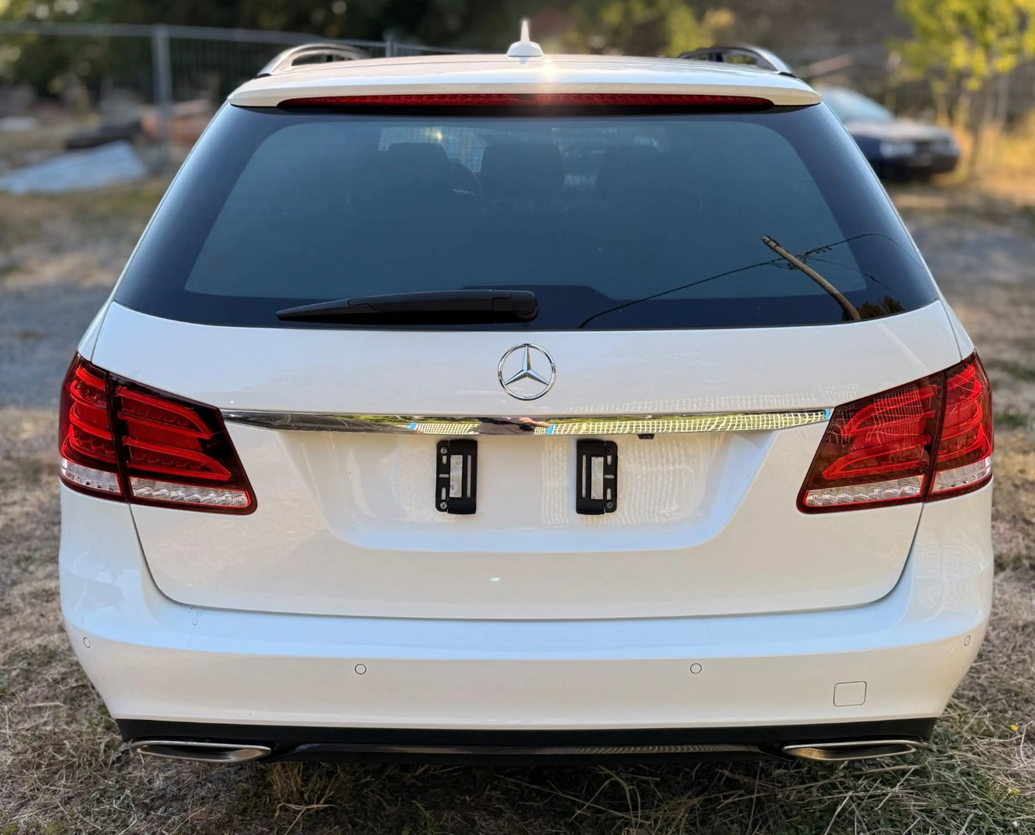 Mercedes-Benz E 300 T-Modell Edition E*360°*PANO*MB-Scheckheft — photo 4