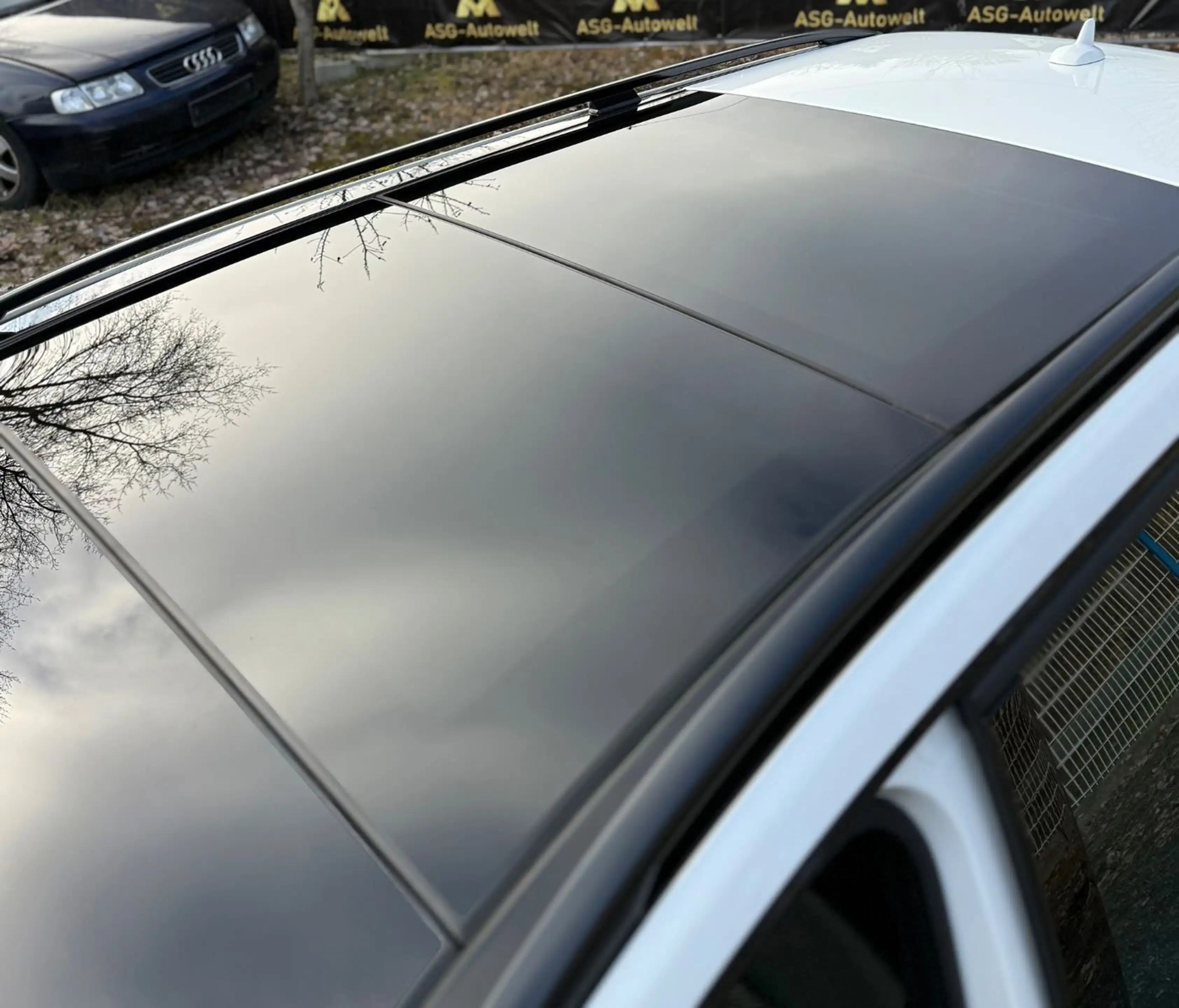 Mercedes-Benz E 300 T-Modell Edition E*360°*PANO*MB-Scheckheft — photo 9